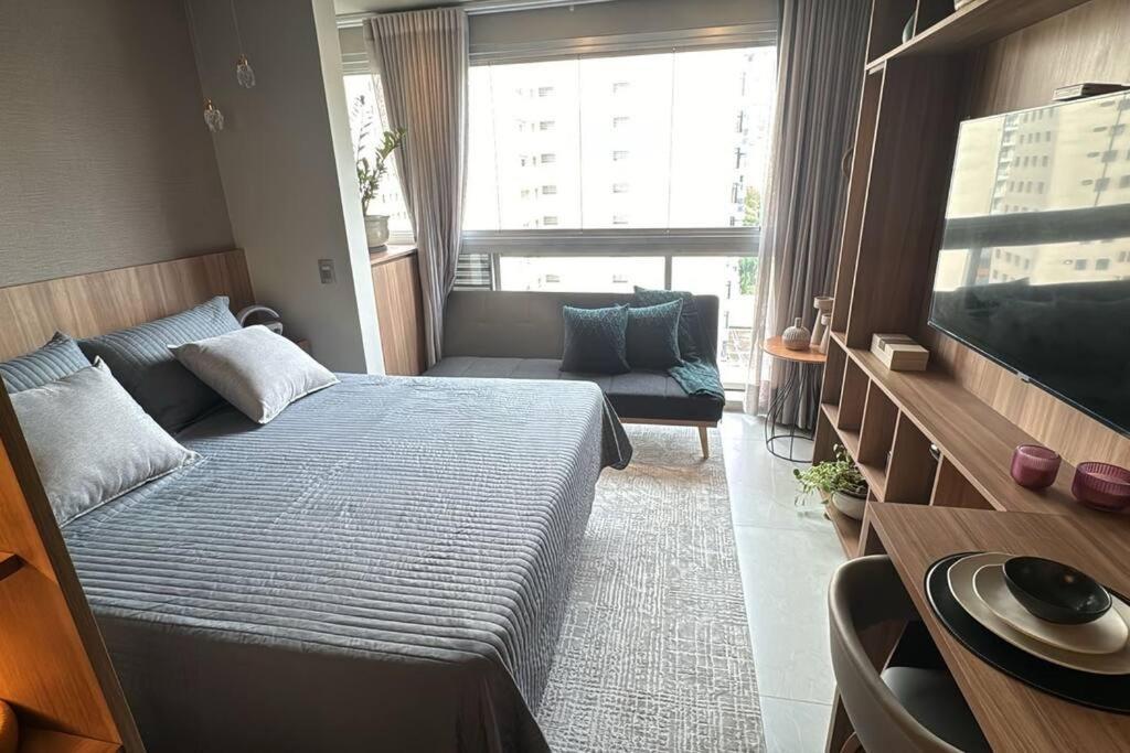 Apartamento Lindo Apto Studio Na R Augusta Para 3 Pessoas, Com Estacionamento! *