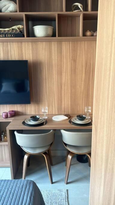 Apartamento Lindo Apto Studio Na R Augusta Para 3 Pessoas, Com Estacionamento!