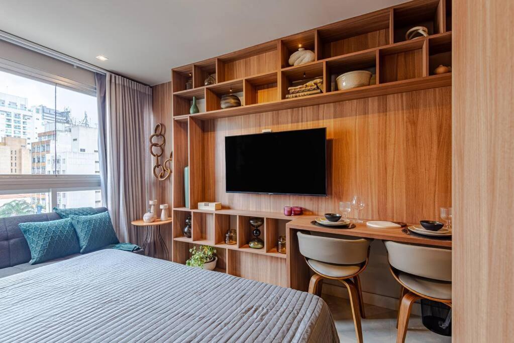 Apartamento Lindo Apto Studio Na R Augusta Para 3 Pessoas, Com Estacionamento! *