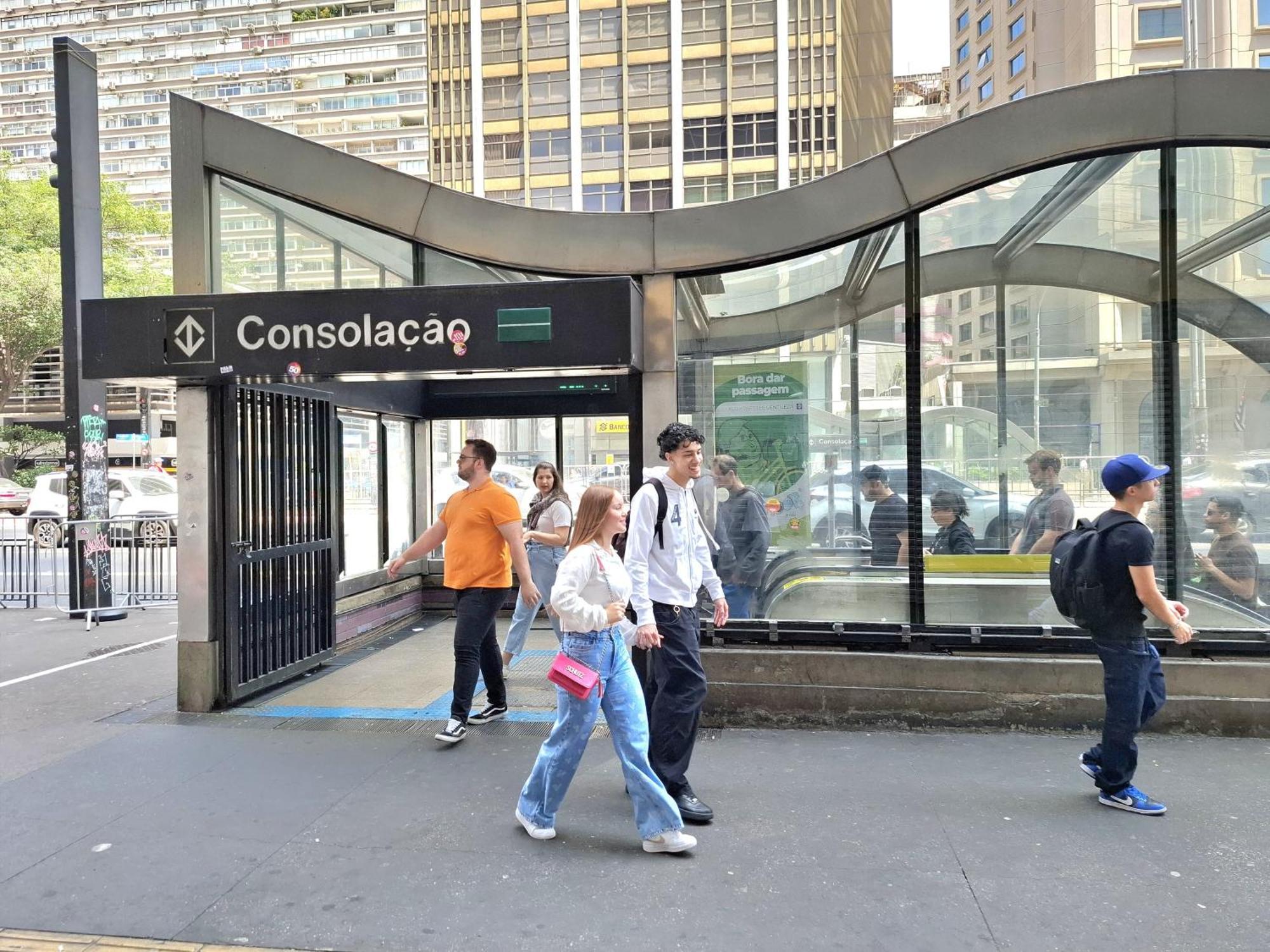 Ap 313 - A Poucos Passos Da Avenida Paulista! *