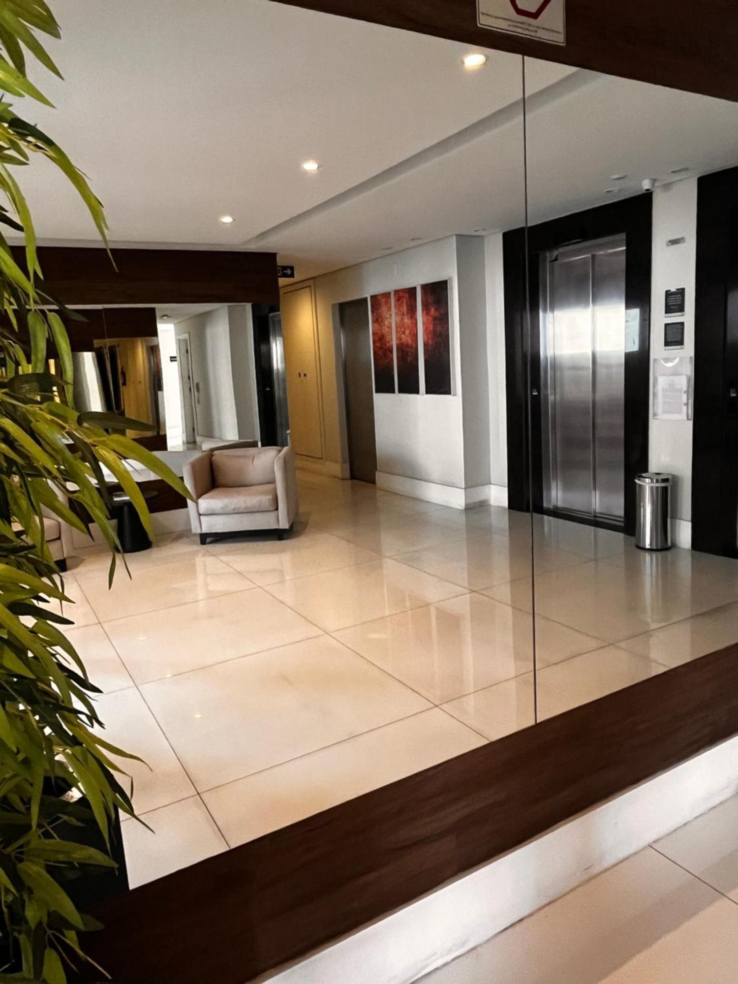 Apartment Silver One - Apto Novo, Moderno, Poucos Passos Do Metro Luz *
