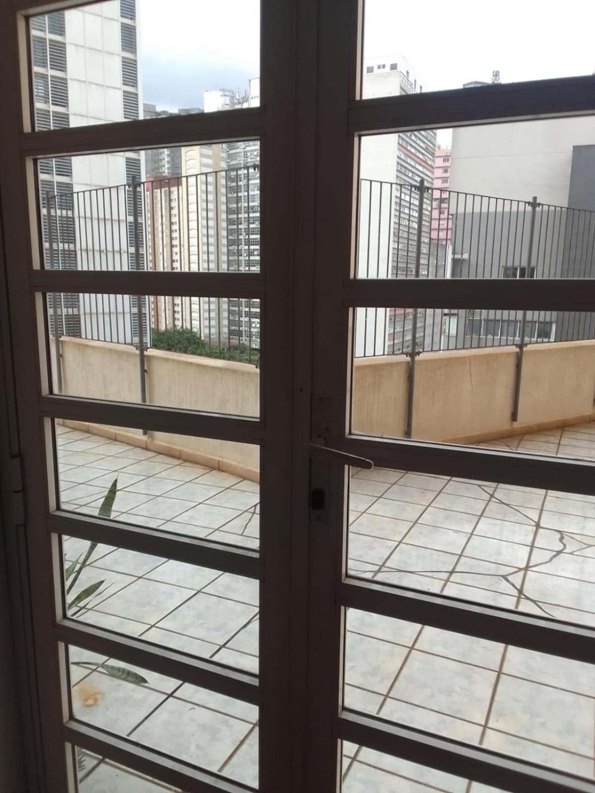 112 Centro Consolacao Apartment *