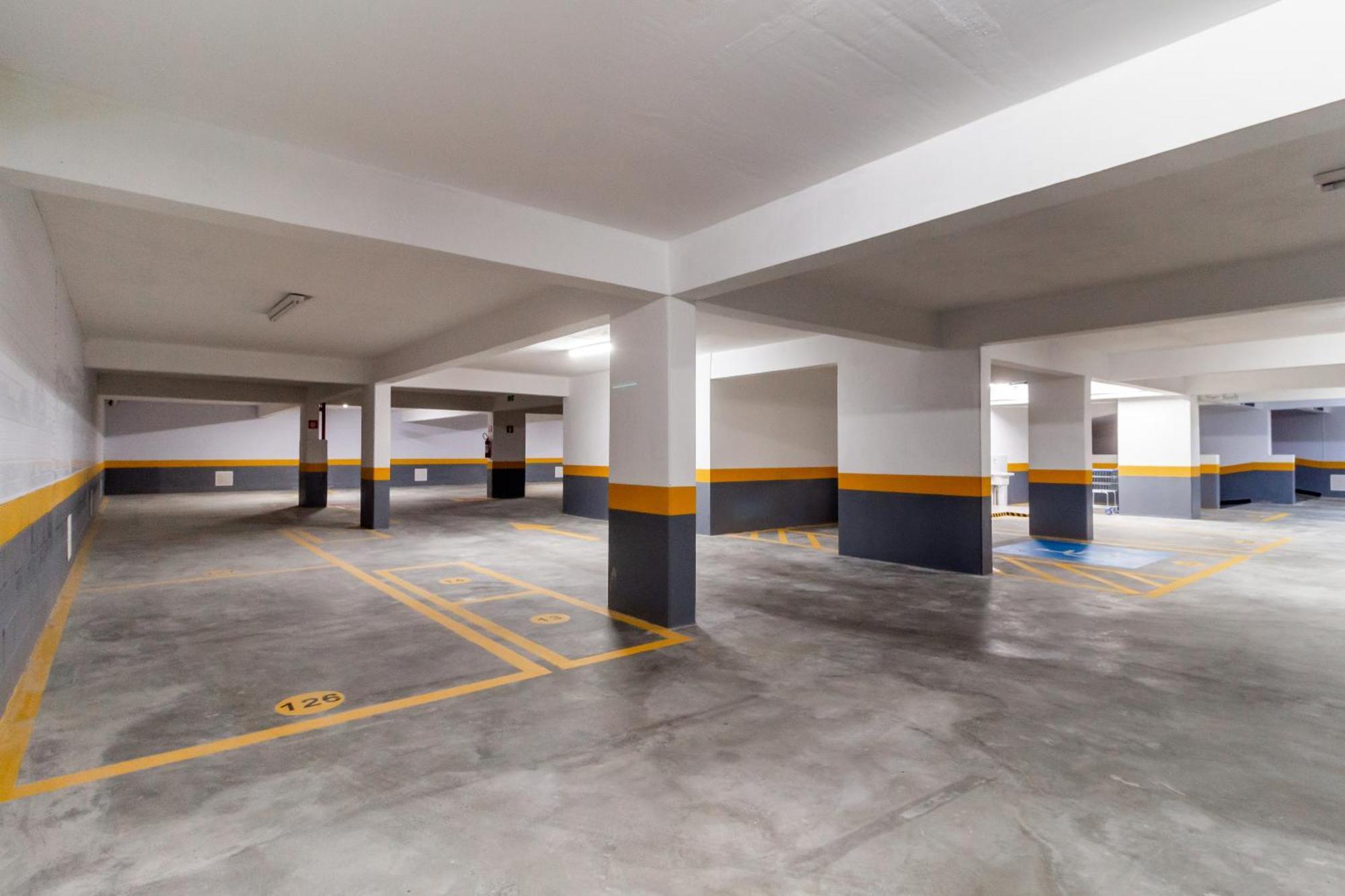 No Ponto De Moema Garagem Lazer E Metro Perto Wifi Gratis