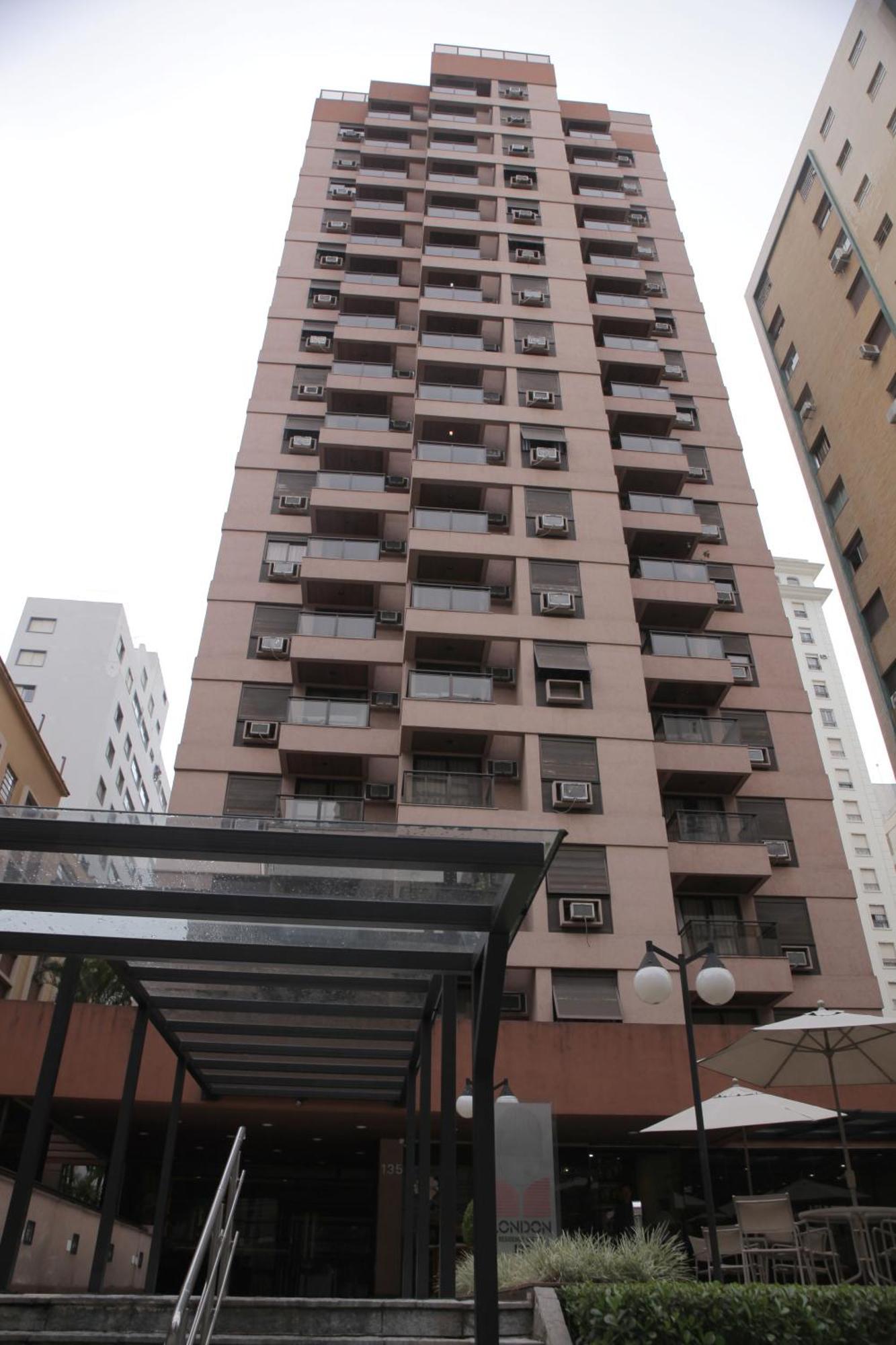 London Class Apartemen *