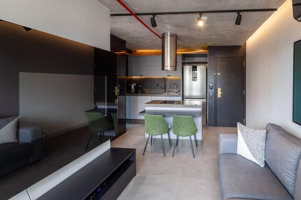 Flat Luxuoso Em De Luxo No Itaim Bibi * Sao Paulo
