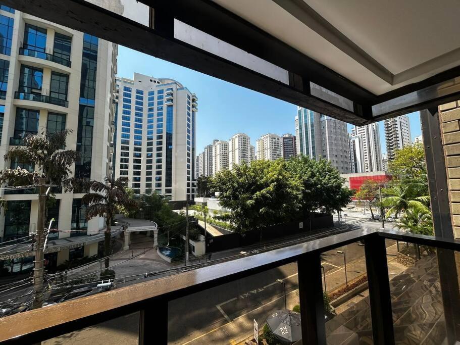 Apartment Flat Moema Com Varanda,lazer,servicos E Vaga *