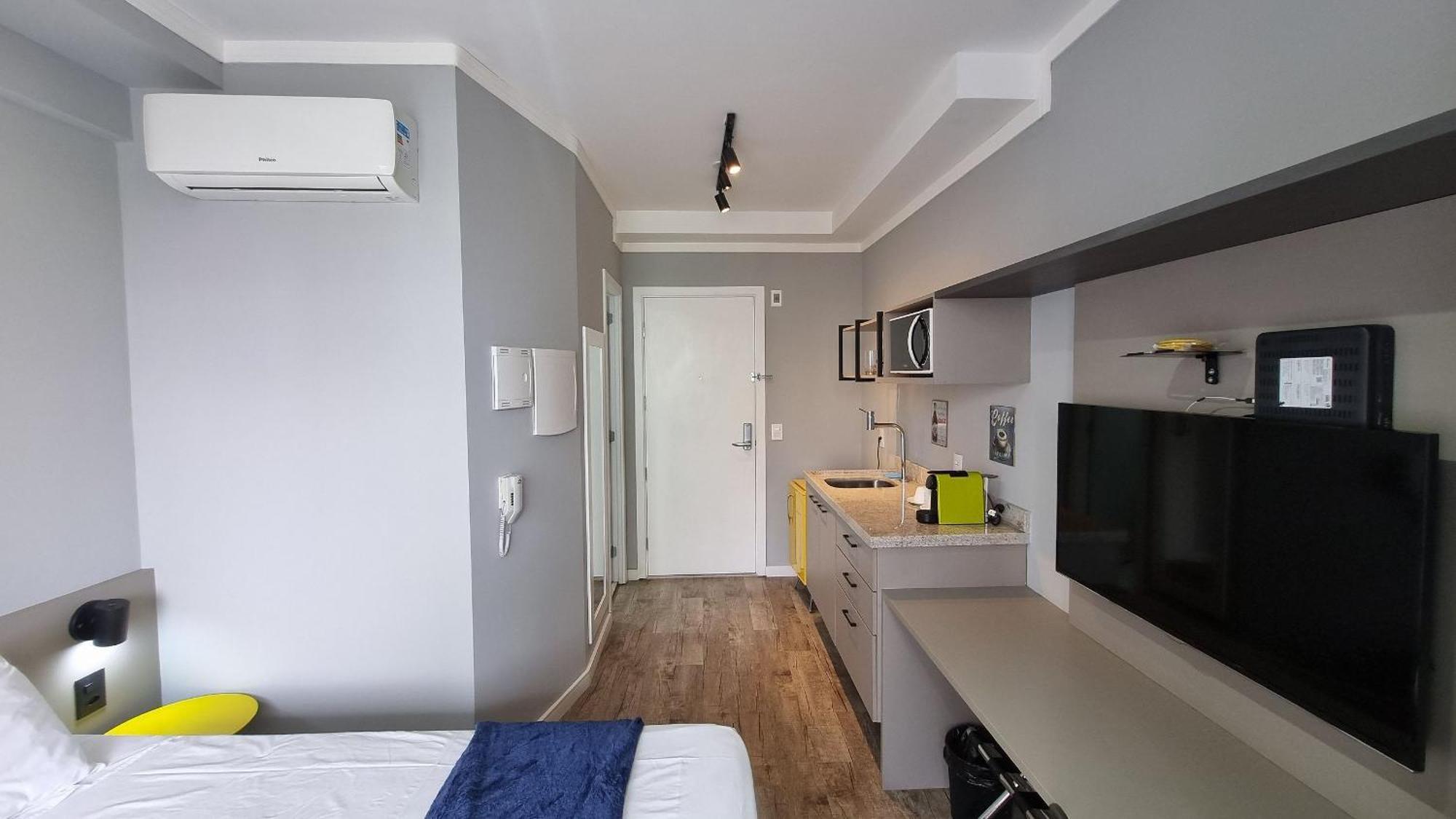 Studiozinho Hype No 10º Andar Com Piscina + Acad. Apartment