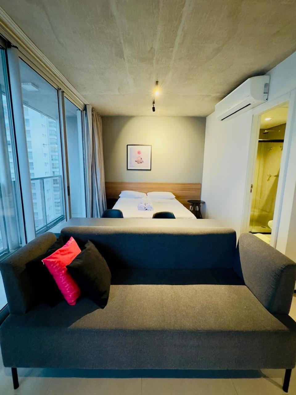 Apartamento Flat Confortavel E Espacoso Na Frei Caneca!