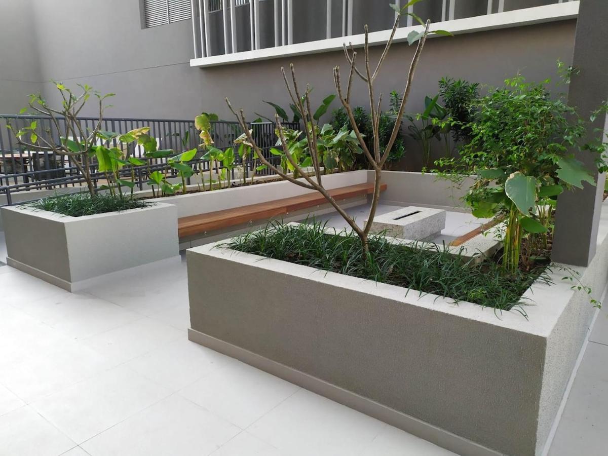 Fl1705 | Ape Na Faria Lima C/ Piscina Academia Metro Daire