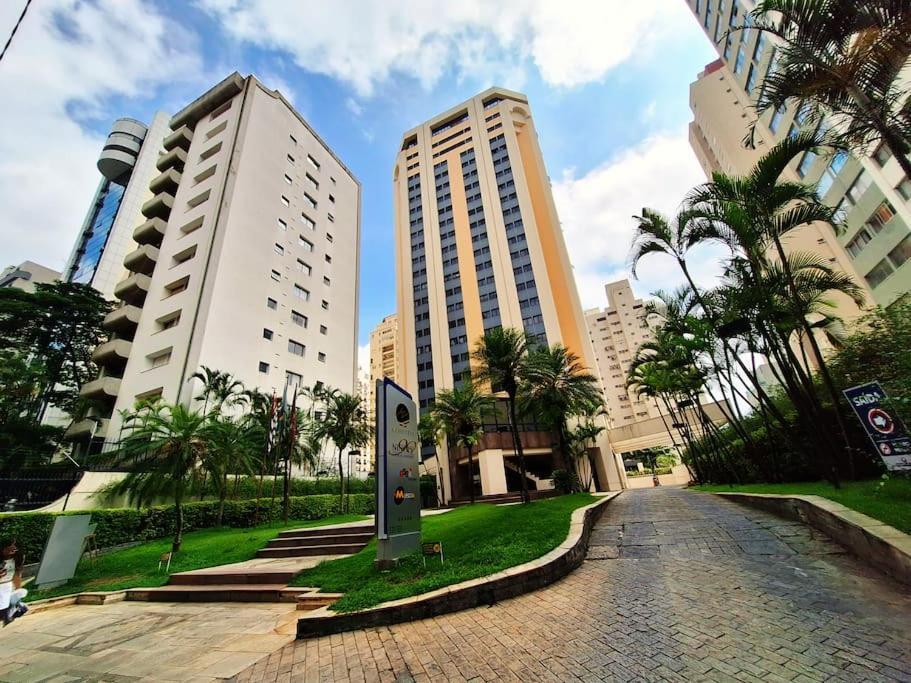 Com Linda Vista No Jardins