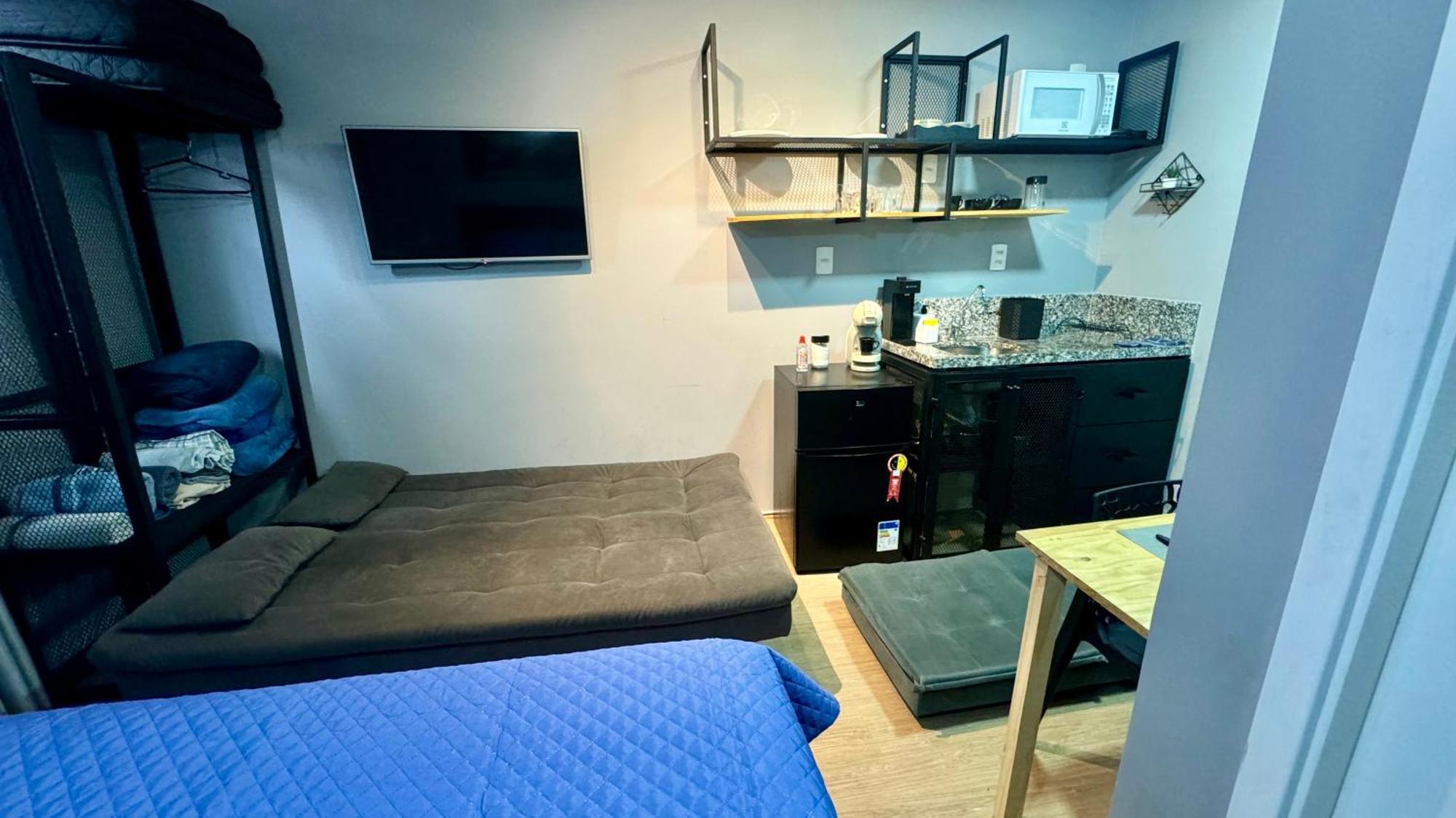 Completo A 50 M Do Metro Apartemen