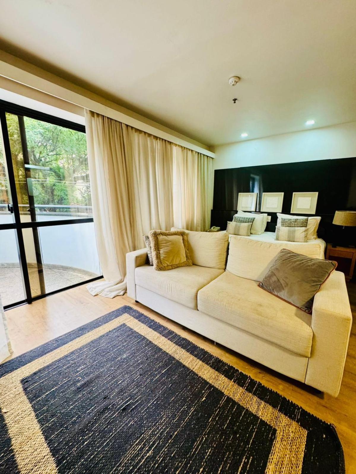 Flat No Bairro Jardins - Dentro Do Transamerica 21 Century Daire *