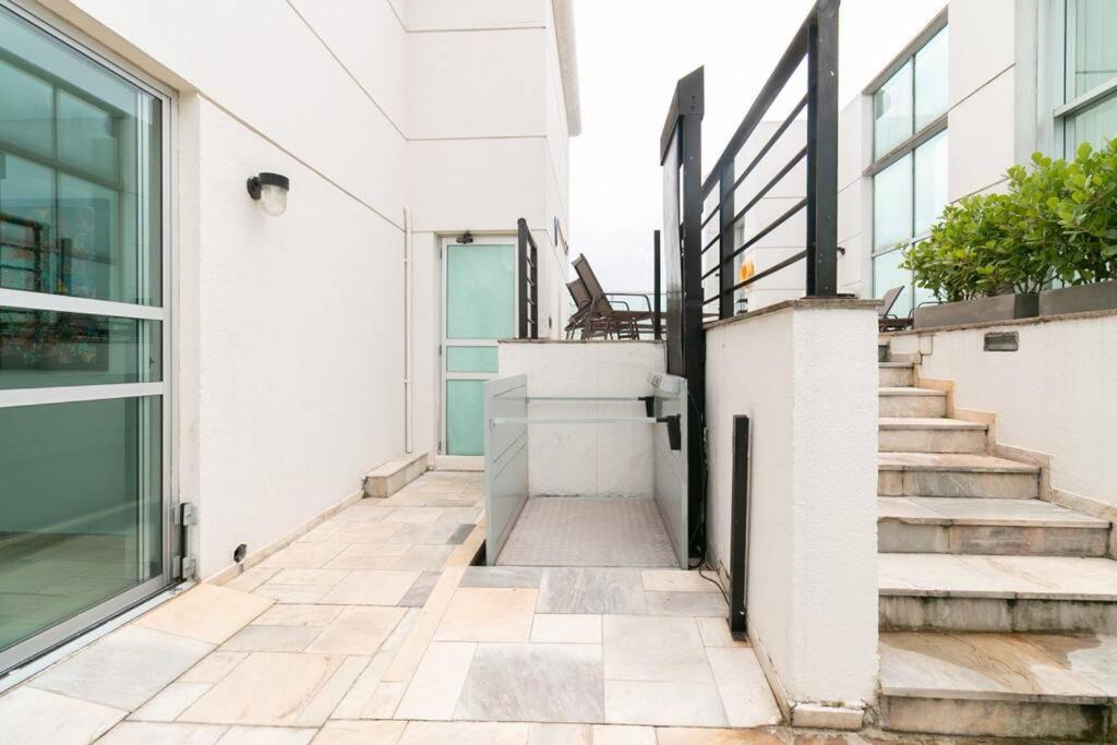 Lindo Flat Em Pinheiros Na Rua Oscar Freire E Proximo Hospital Clinicas Sao Paulo