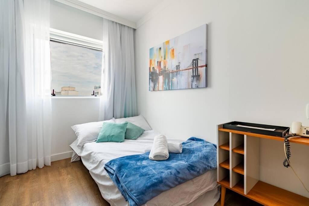 Lindo Flat Em Pinheiros Na Rua Oscar Freire E Proximo Hospital Clinicas Sao Paulo