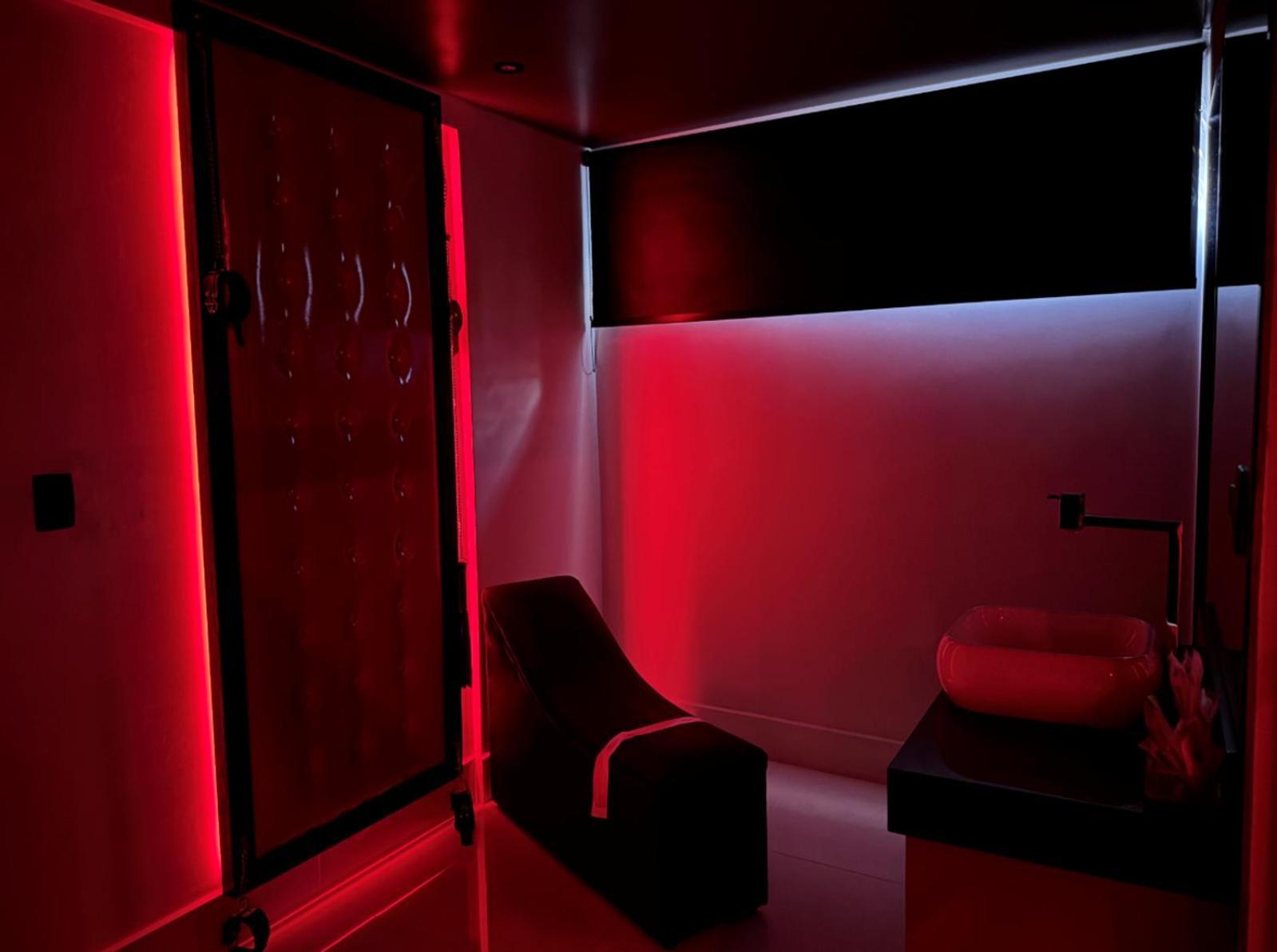 Love hotel Prestige 1
