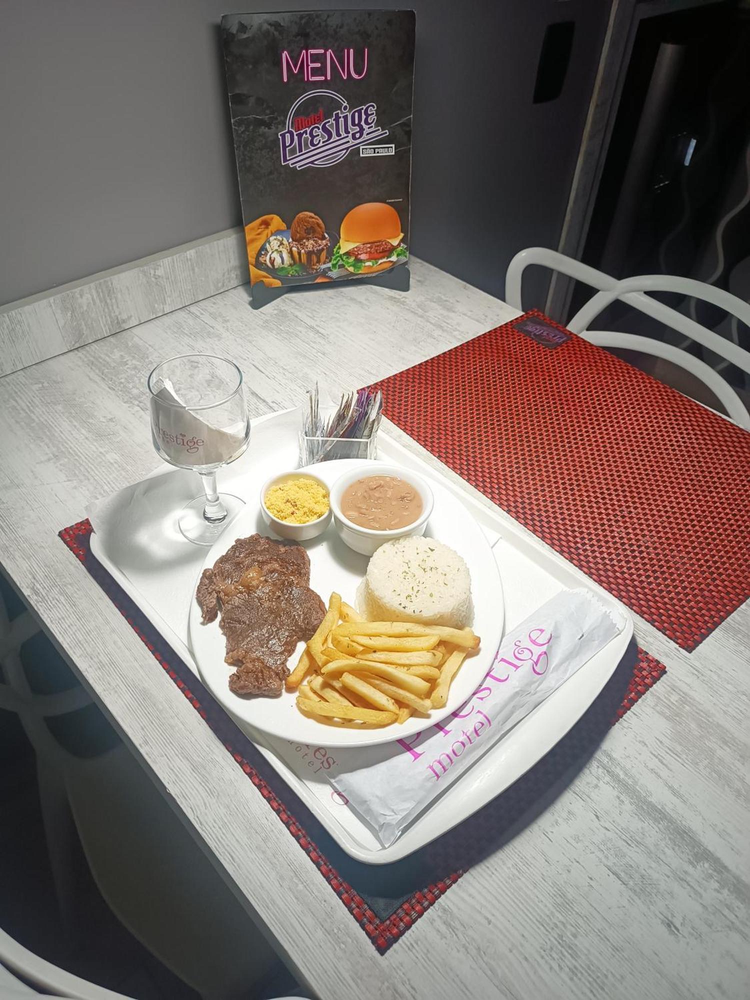 Love hotel Prestige 2 *