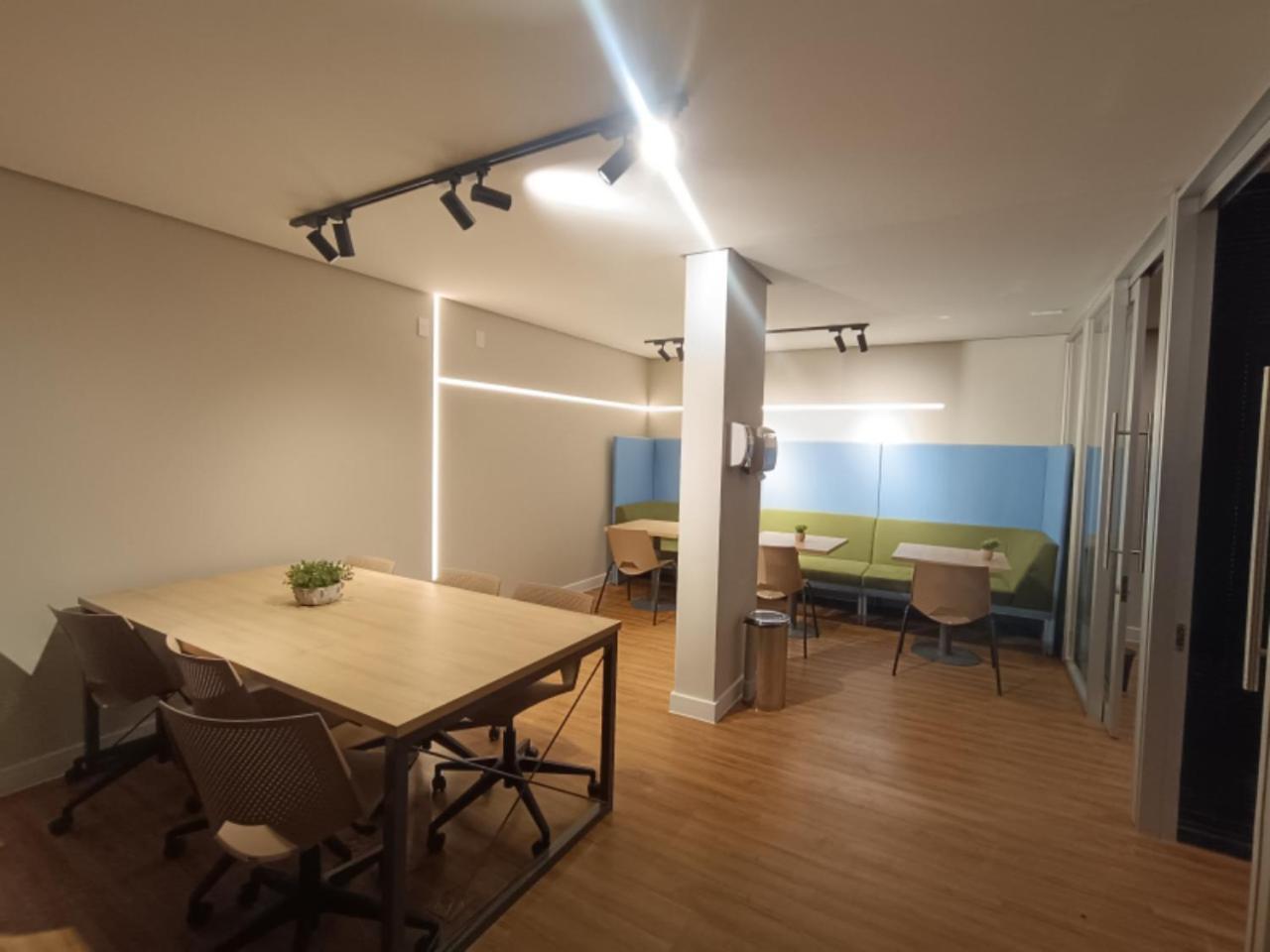 Metro Paraiso Ou Ana Rosa Com Piscina, Academia E Cowork Ate 3 Pessoas Com Maleiro E Sala De Espera
