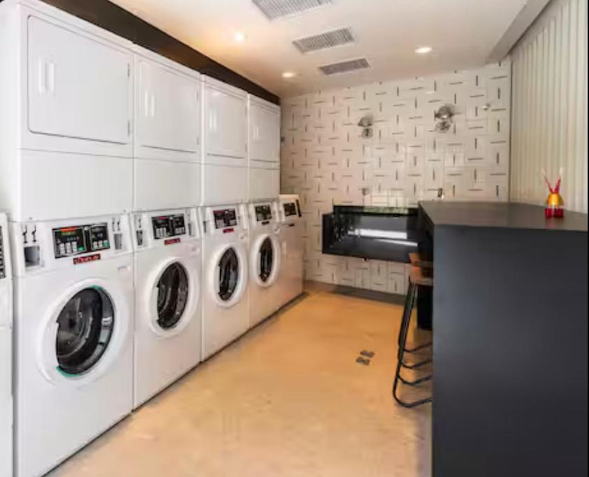 405 - Rentaqui The Prime Moema Apartemen