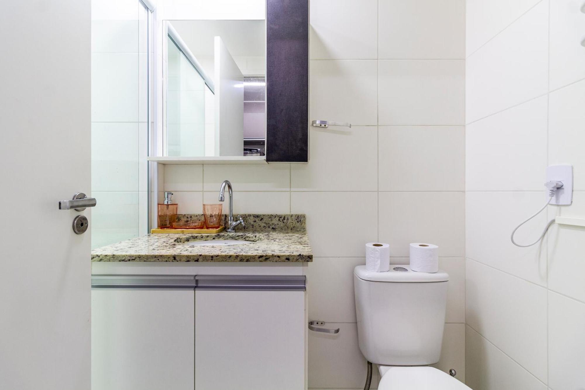Apartment V2002 - Seu Lar Aconchegante No Coracao Da Mariana, Proximo A Hospitais, Shopping E Metro