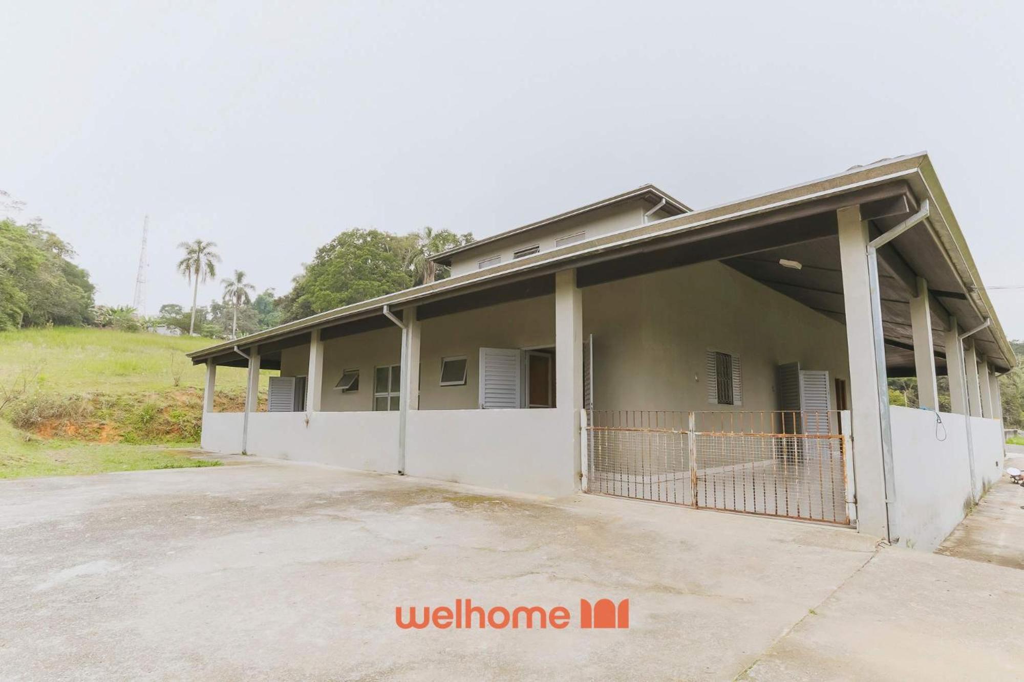 Ampla Casa Com Piscina Em Embu *