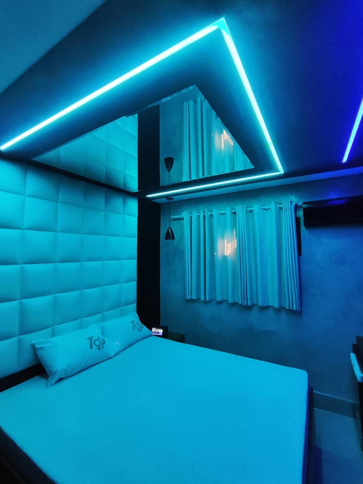 Love hotel Top Motel