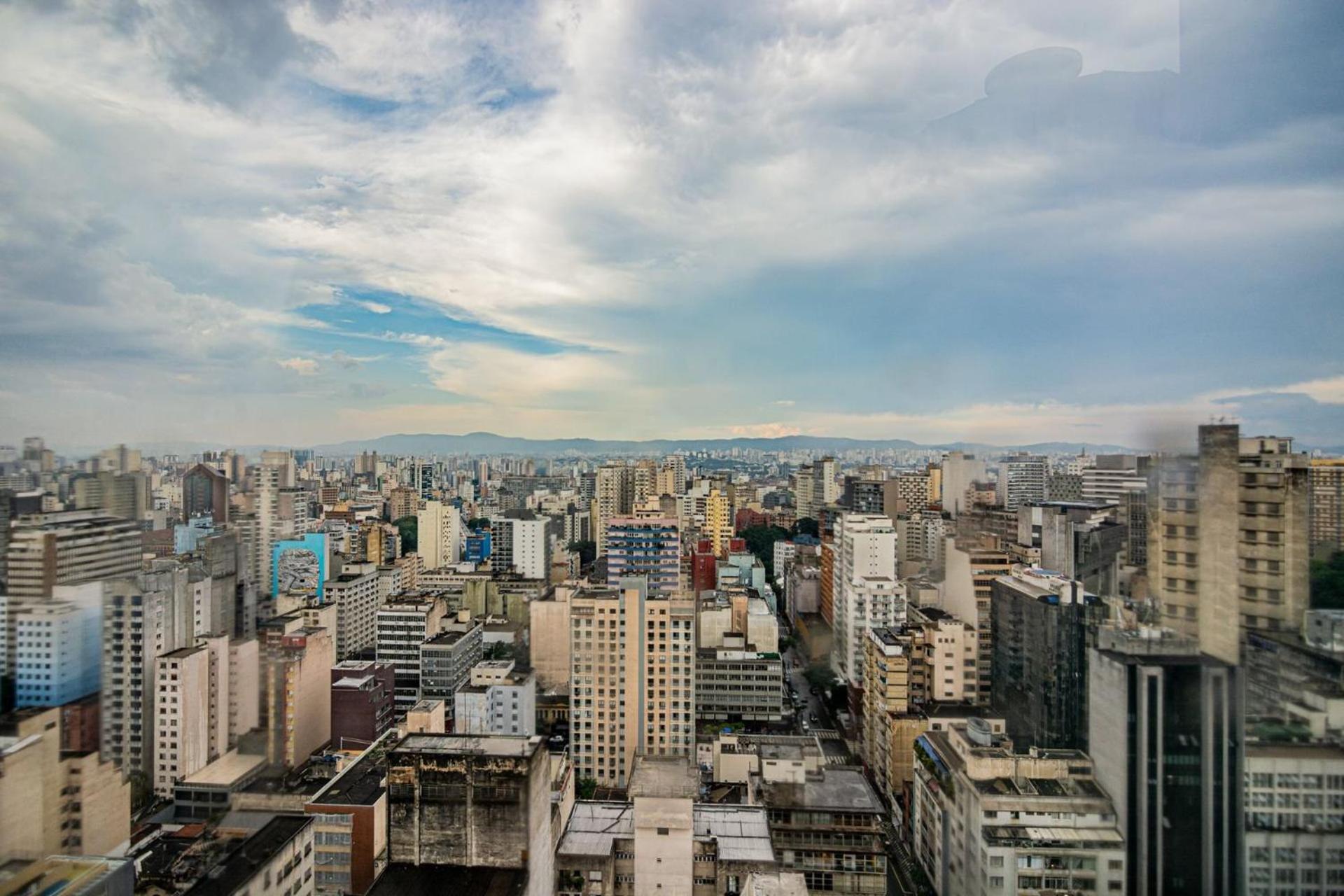 By Dh: Com Coworking Prox. Ao Mackenzie Daire Sao Paulo