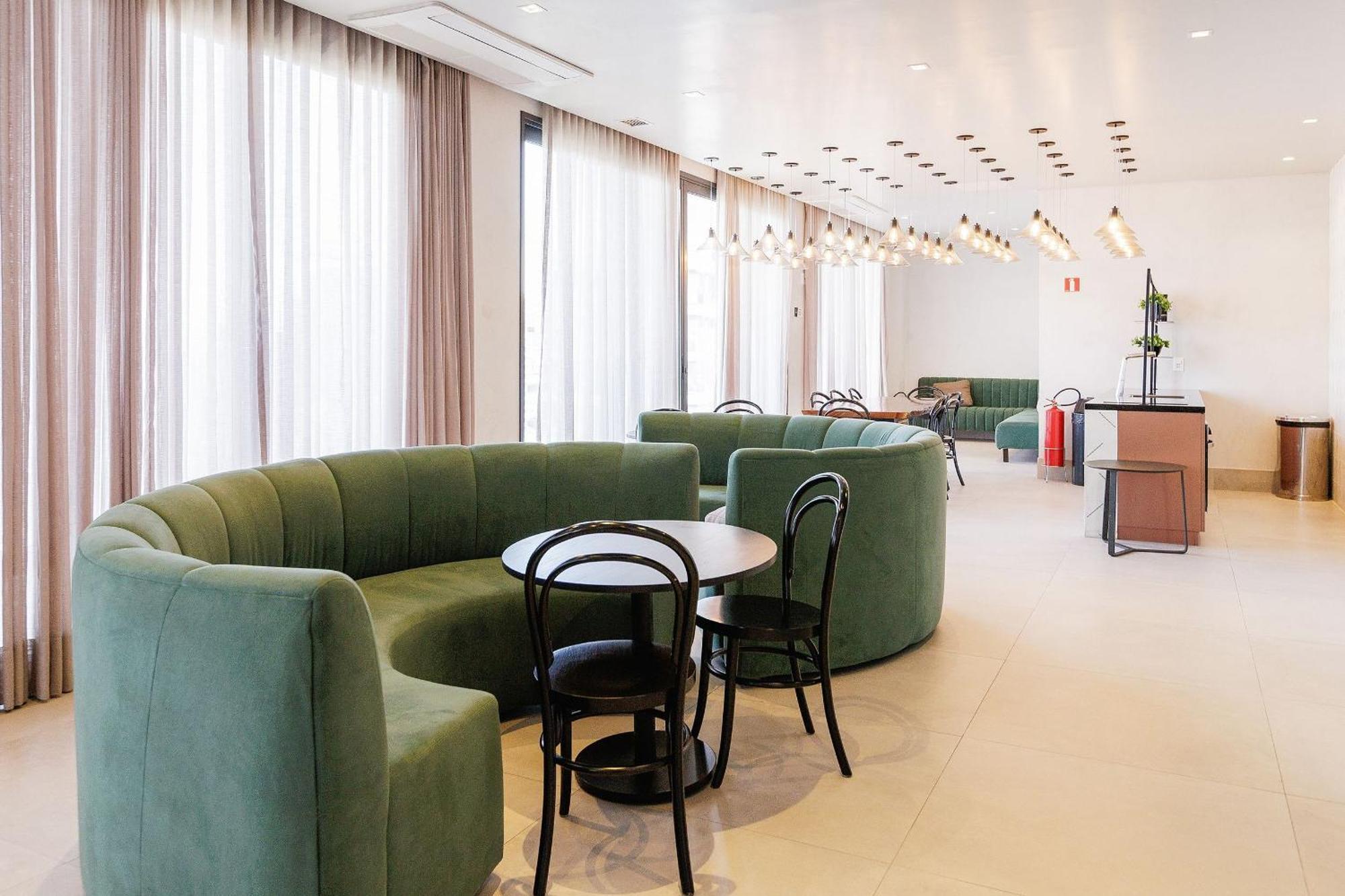 Pr1307 - Apto Ao Lado Do Metro Prox. Av. Paulista E Ibirapuera Apartemen Sao Paulo