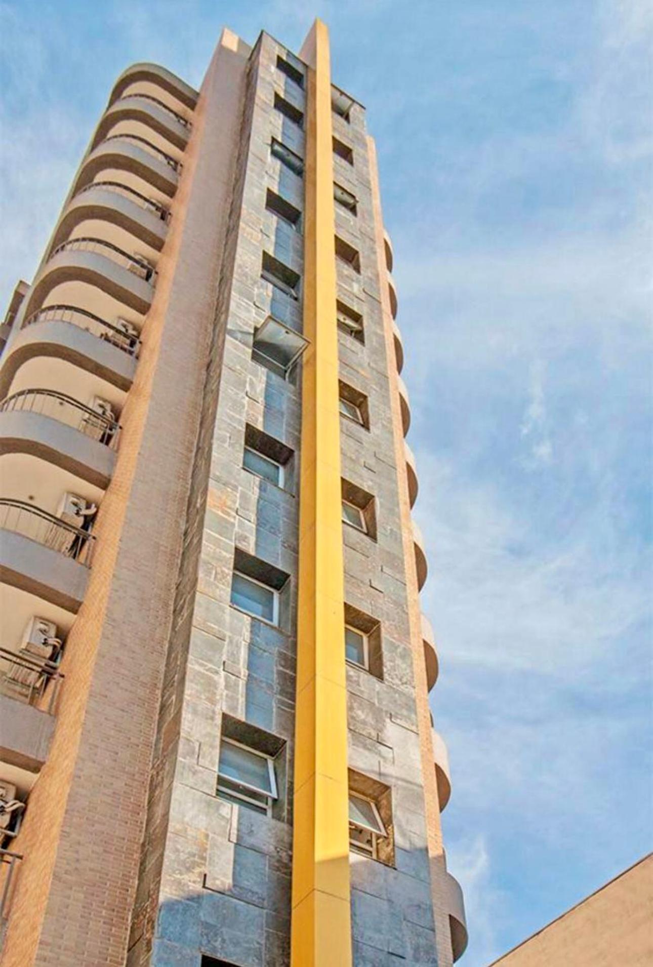 Uh House , Estacionamento , Piscina, Bela Vista * Sao Paulo