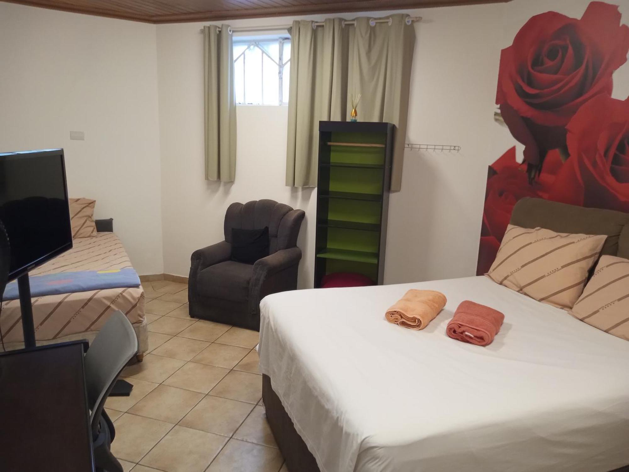 Uma Casinha Rosa No Pacaembu