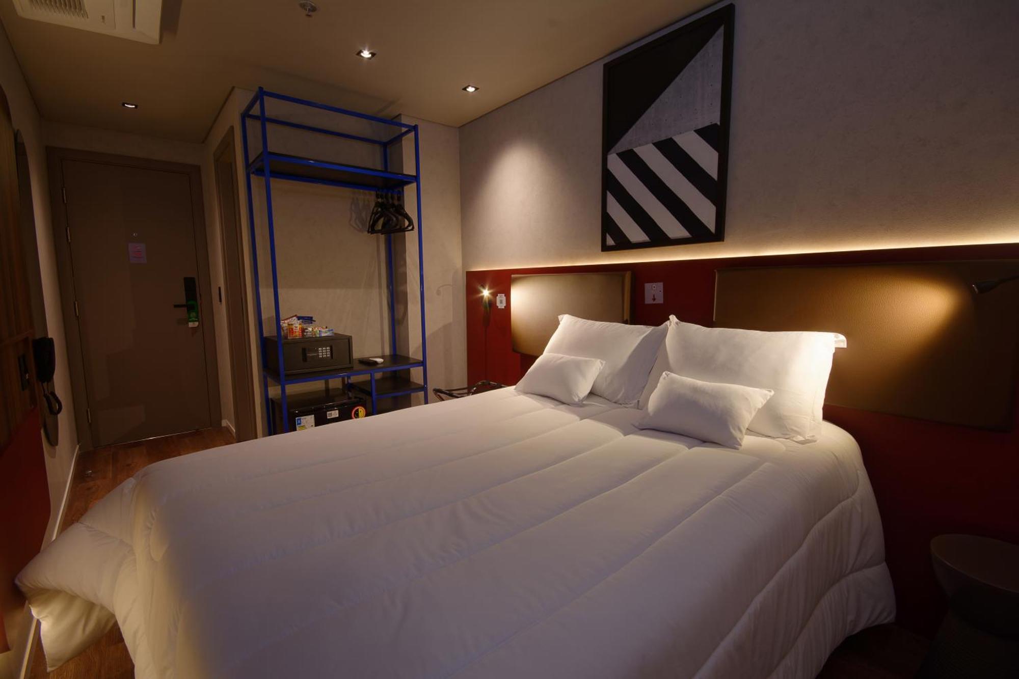 Golden Tower Express Nacoes Unidas By Fenix 3*