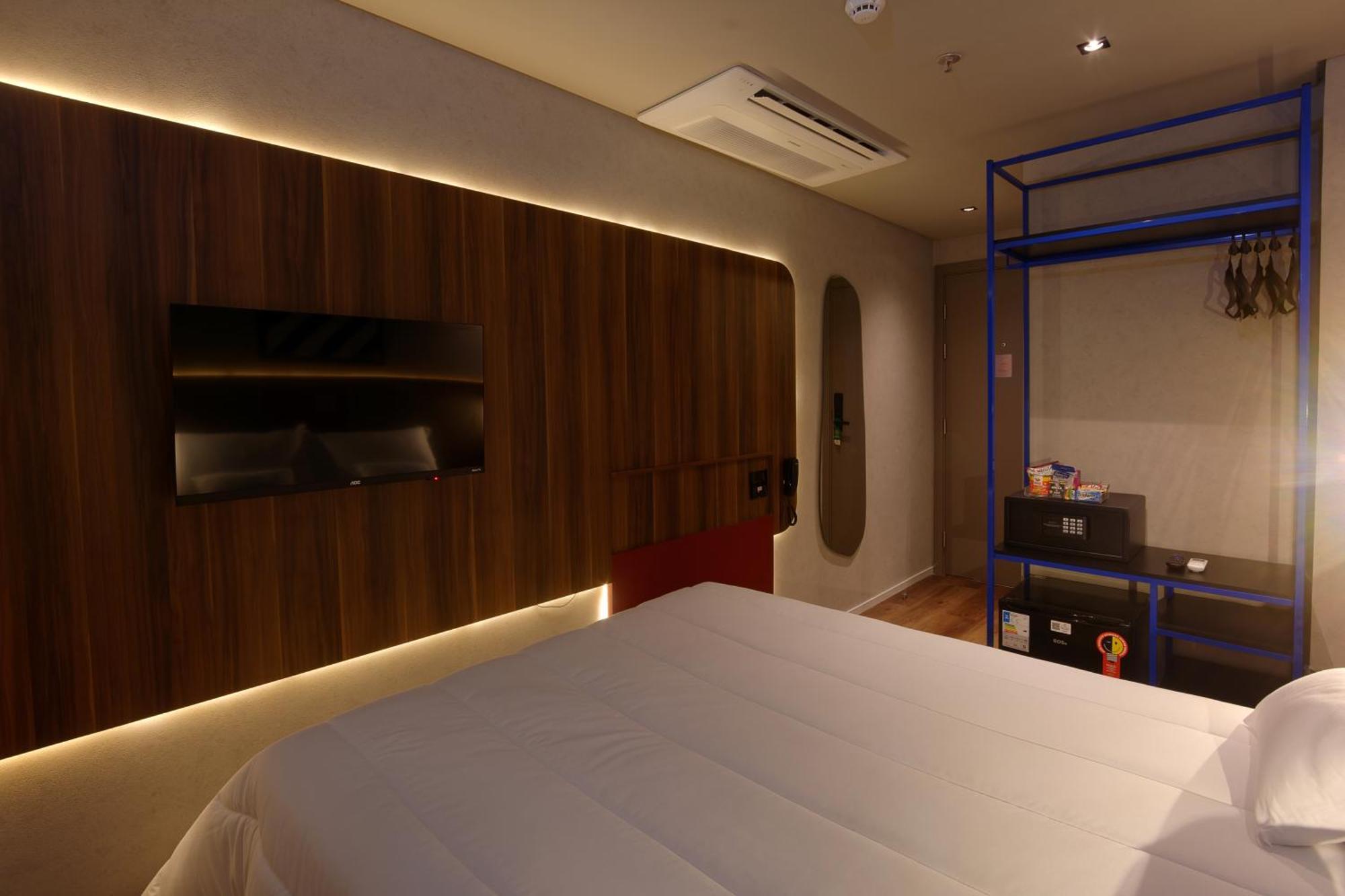 Hotel Golden Tower Express Nacoes Unidas By Fenix