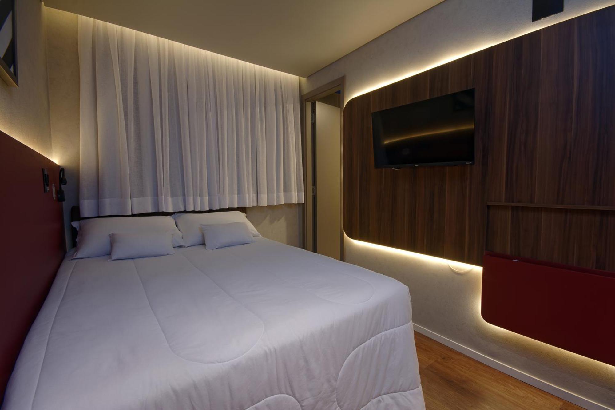 Golden Tower Express Nacoes Unidas By Fenix Sao Paulo
