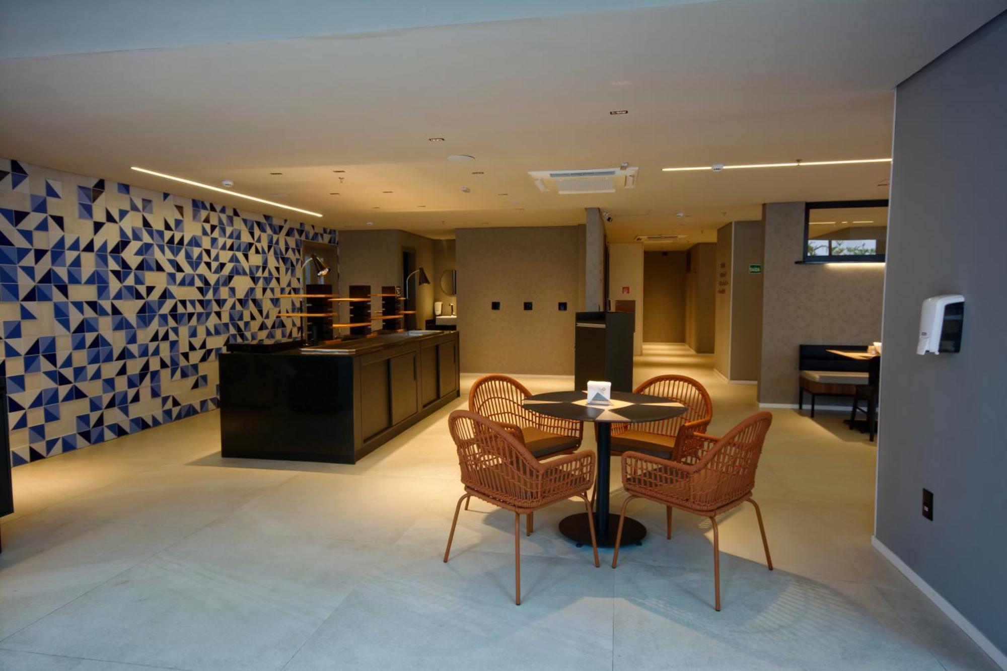 Golden Tower Express Nacoes Unidas By Fenix Hotel 3*