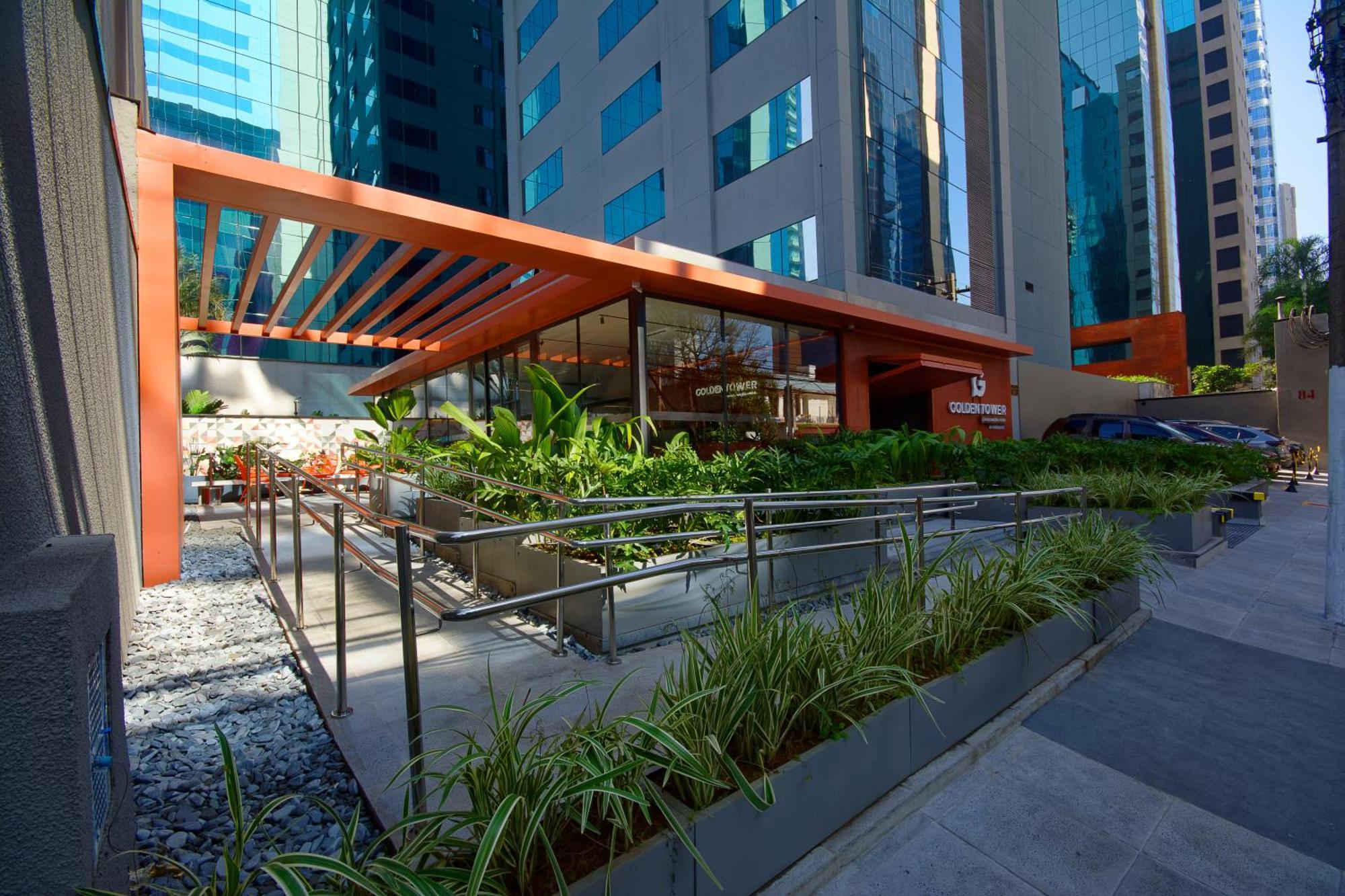 Golden Tower Express Nacoes Unidas By Fenix Hotel 3*