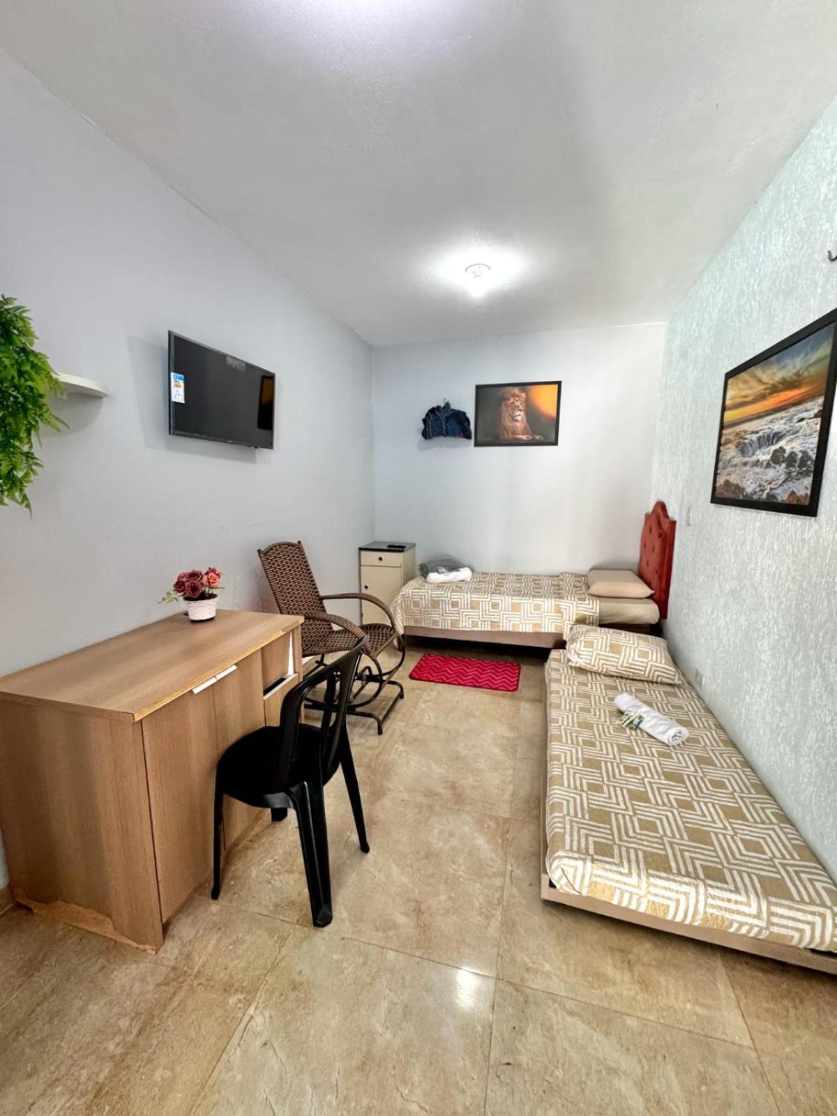 E Quartos Com Localizacao Privilegiada, 7 Minutos Do Aeroporto De Congonhas Homestay Sao Paulo