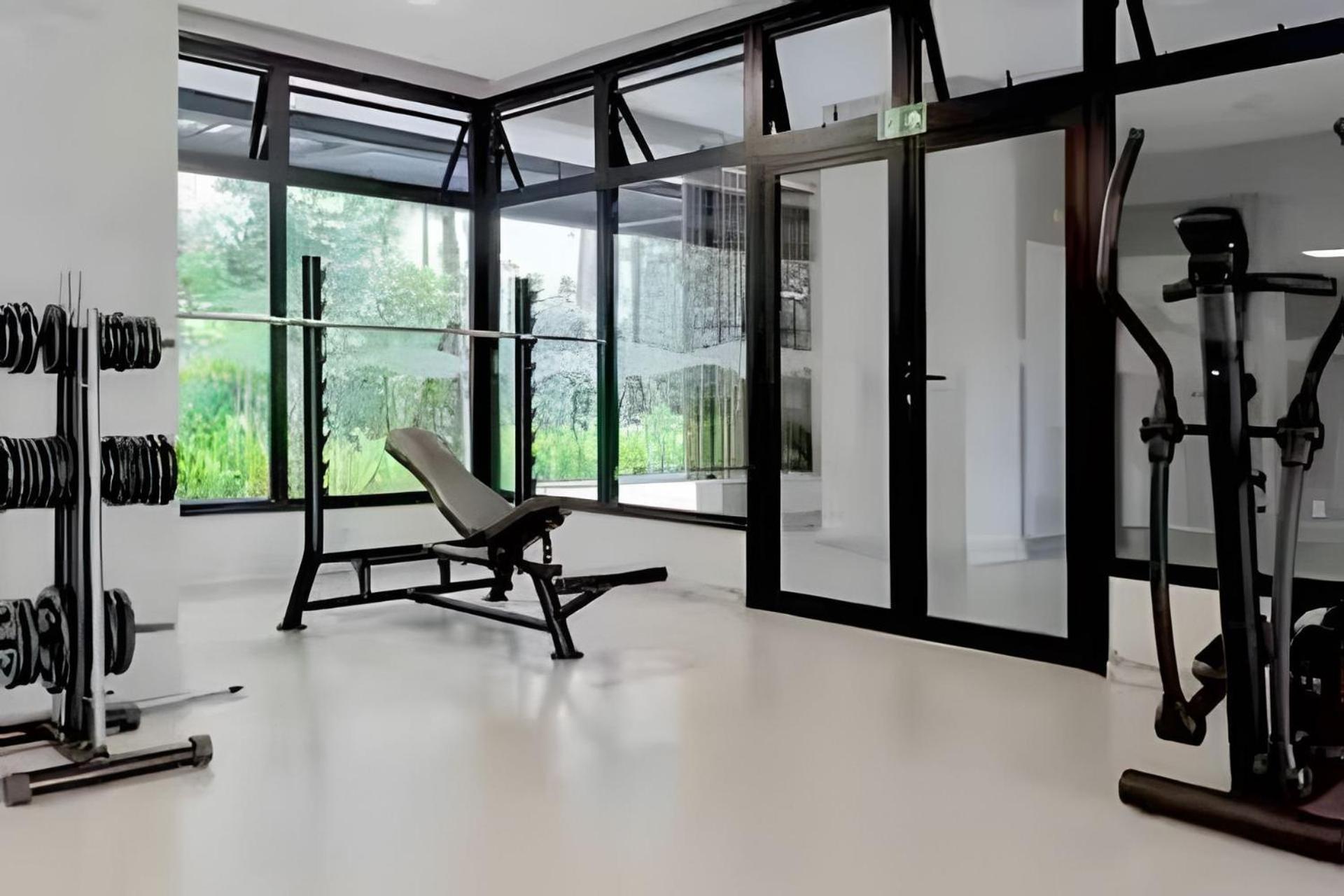 Moderno No Bras Apartment