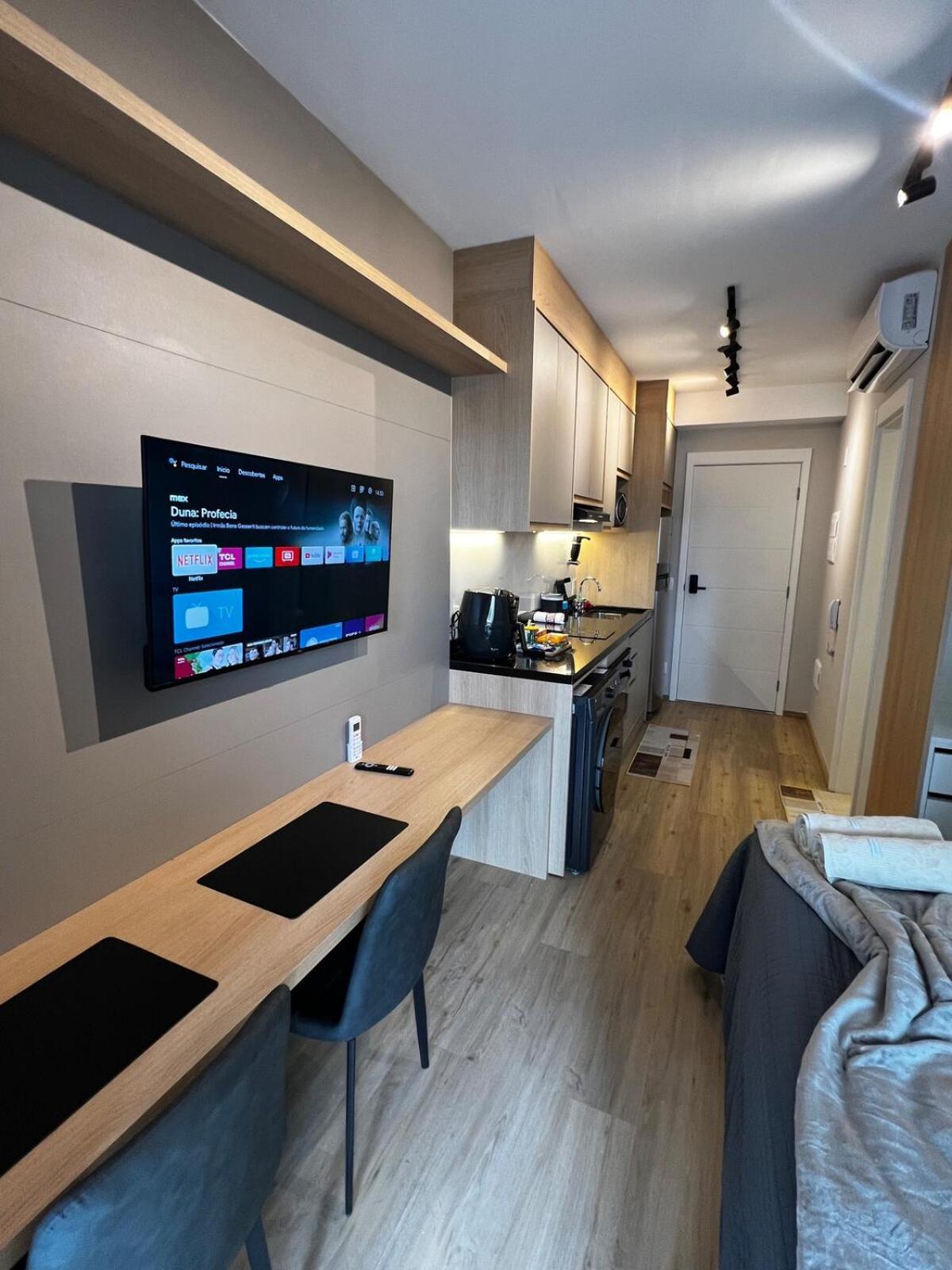 Daire Metro Brooklin - Novo E Charmoso - Completo - Ar Condicionado