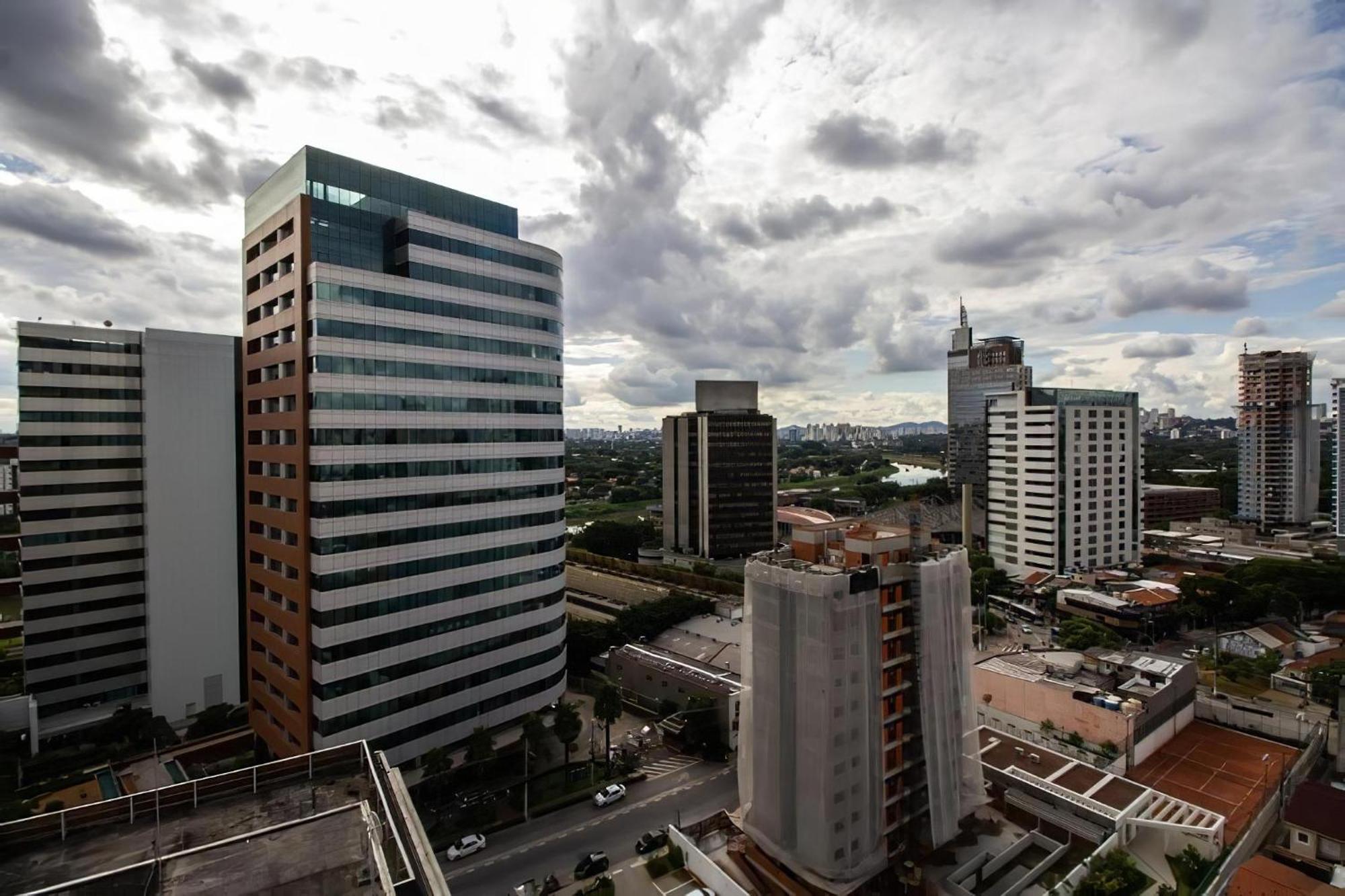 Edificio Summit Pinheiros: View Balcony With Pool & Fitness Near Subway Apartment