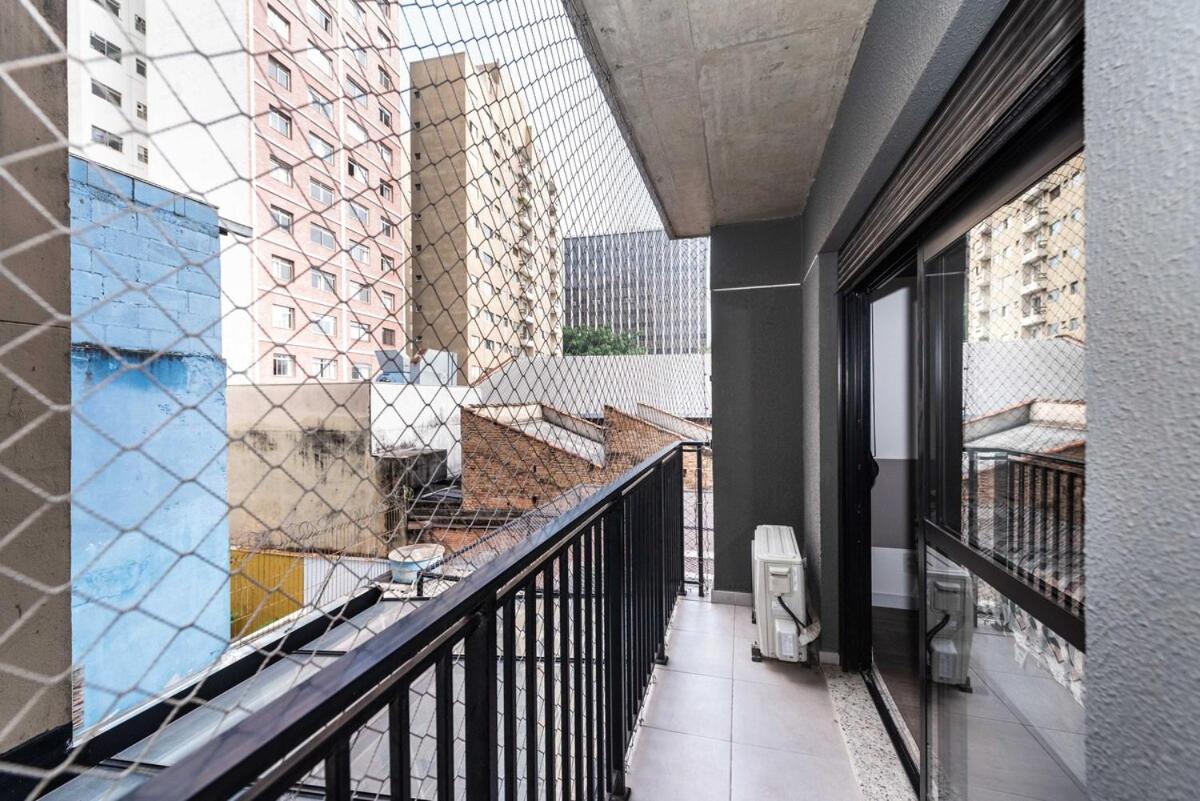 36 New Balcony Paulista Apartment