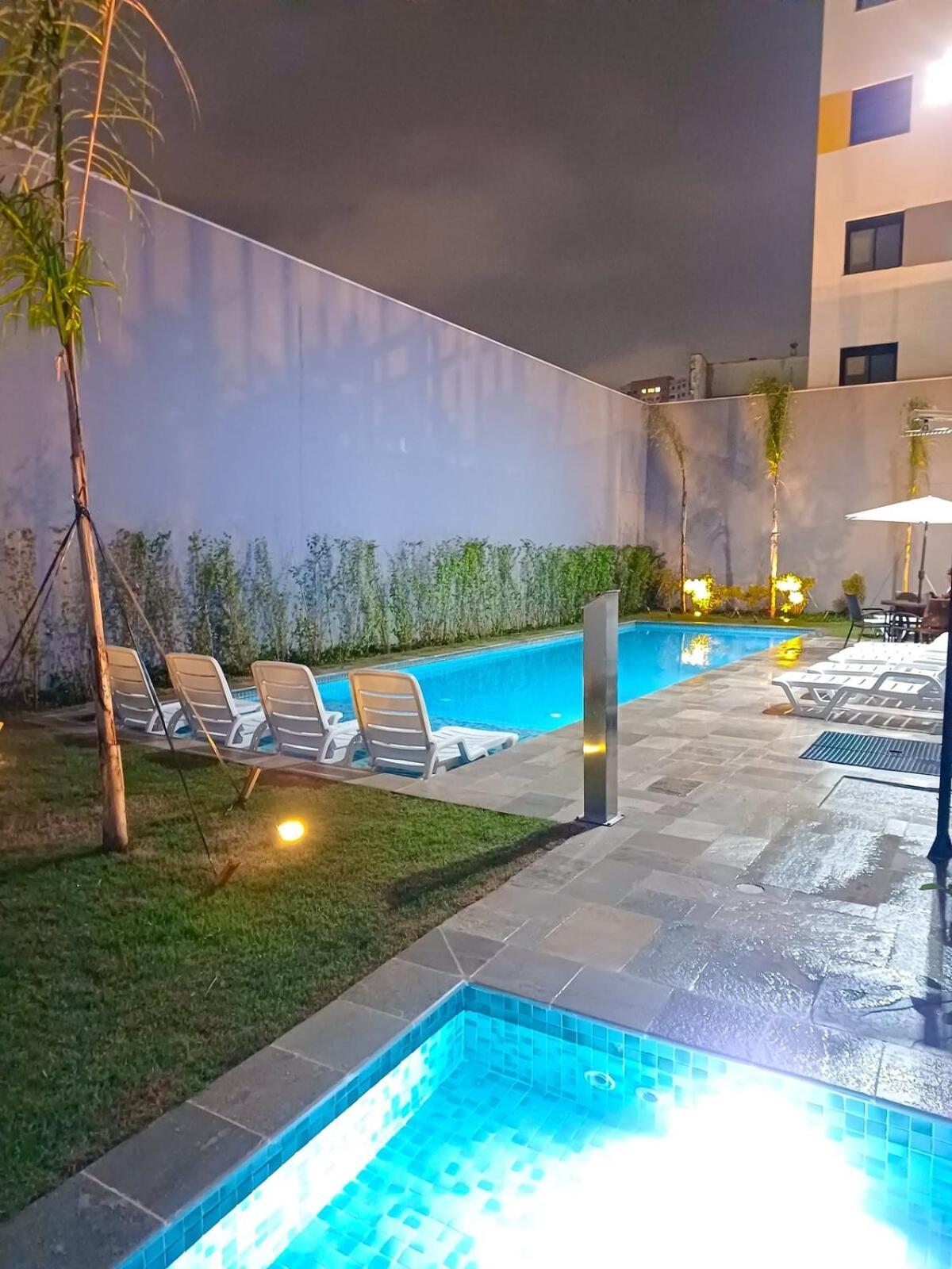 17 Andar Com 2 Quartos A 300m Do Metro Com Piscina E Academia Sao Paulo