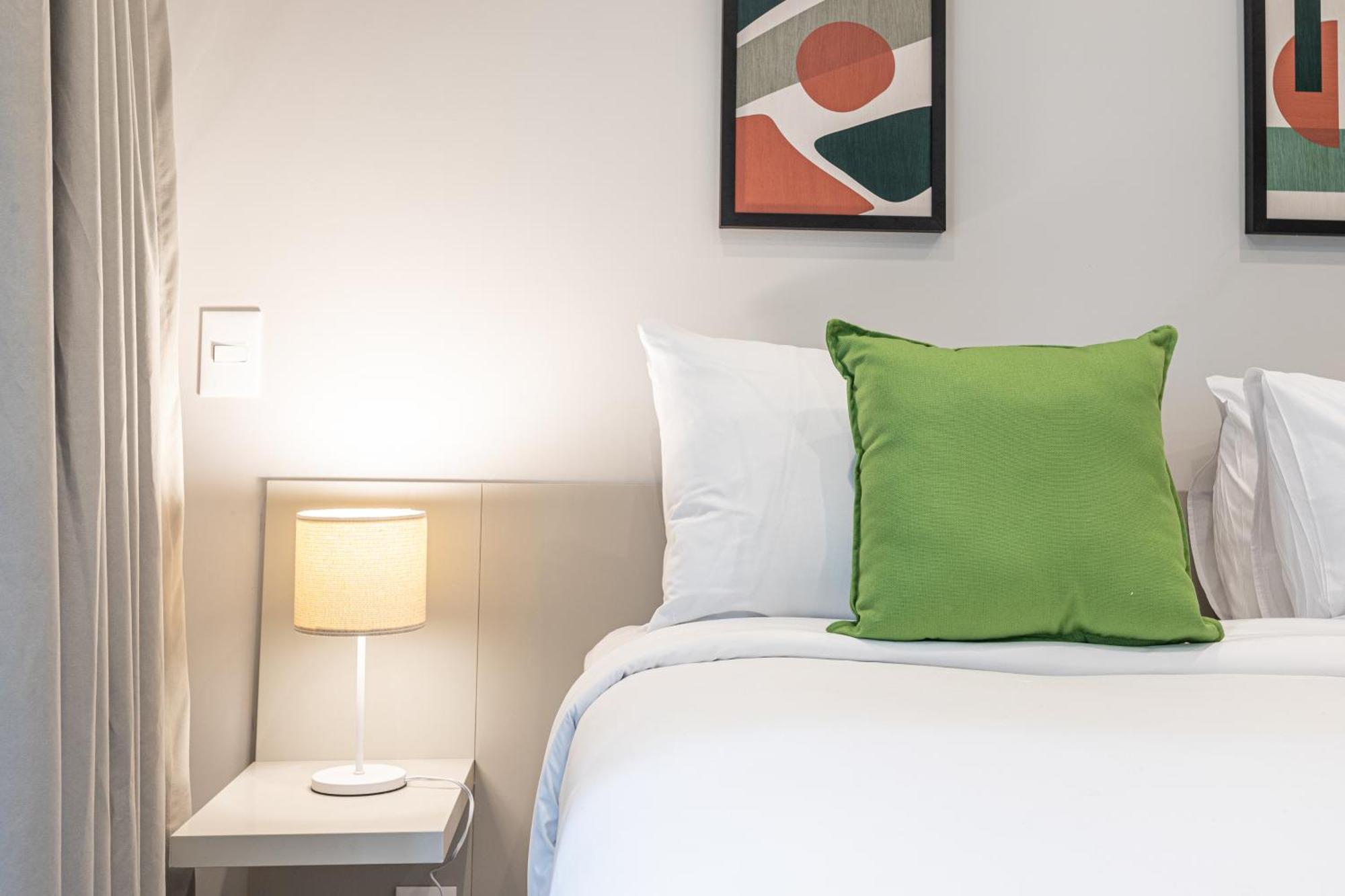 Predio Completo Com Wi-fi Proximo Ao Metro Consolacao E Ao Masp - Next Bela Cintra Apartment *
