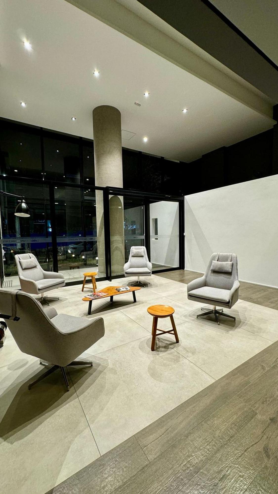Moderno E Funcional Vn Capote Valente Apartment