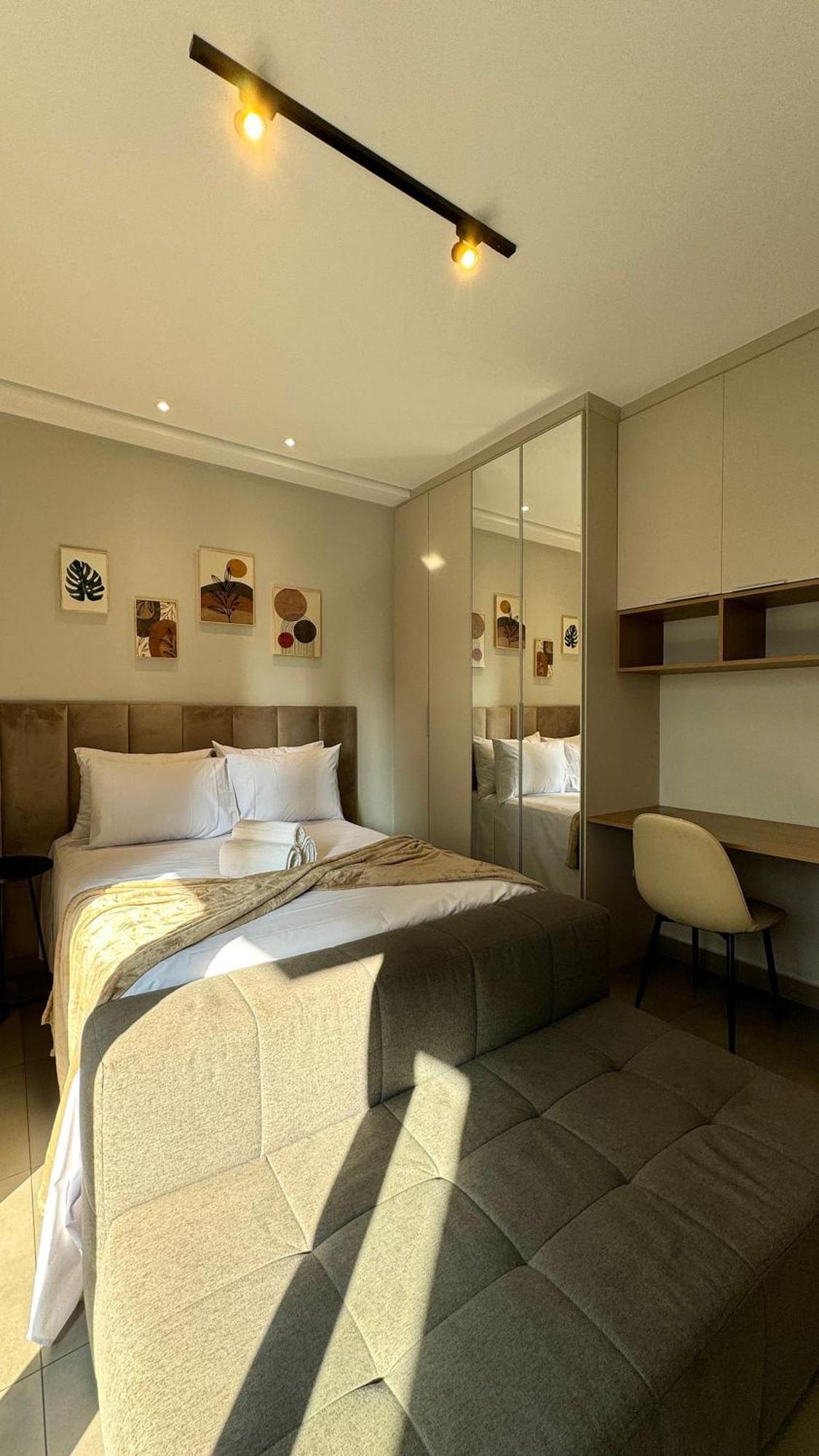 Moderno E Funcional Vn Capote Valente Apartment