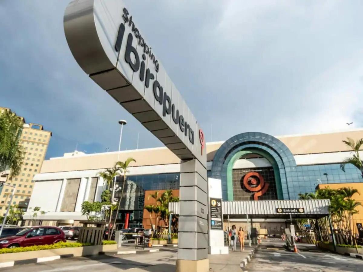 Com Sacada Perto Shopping Ibirapuera * São Paulo