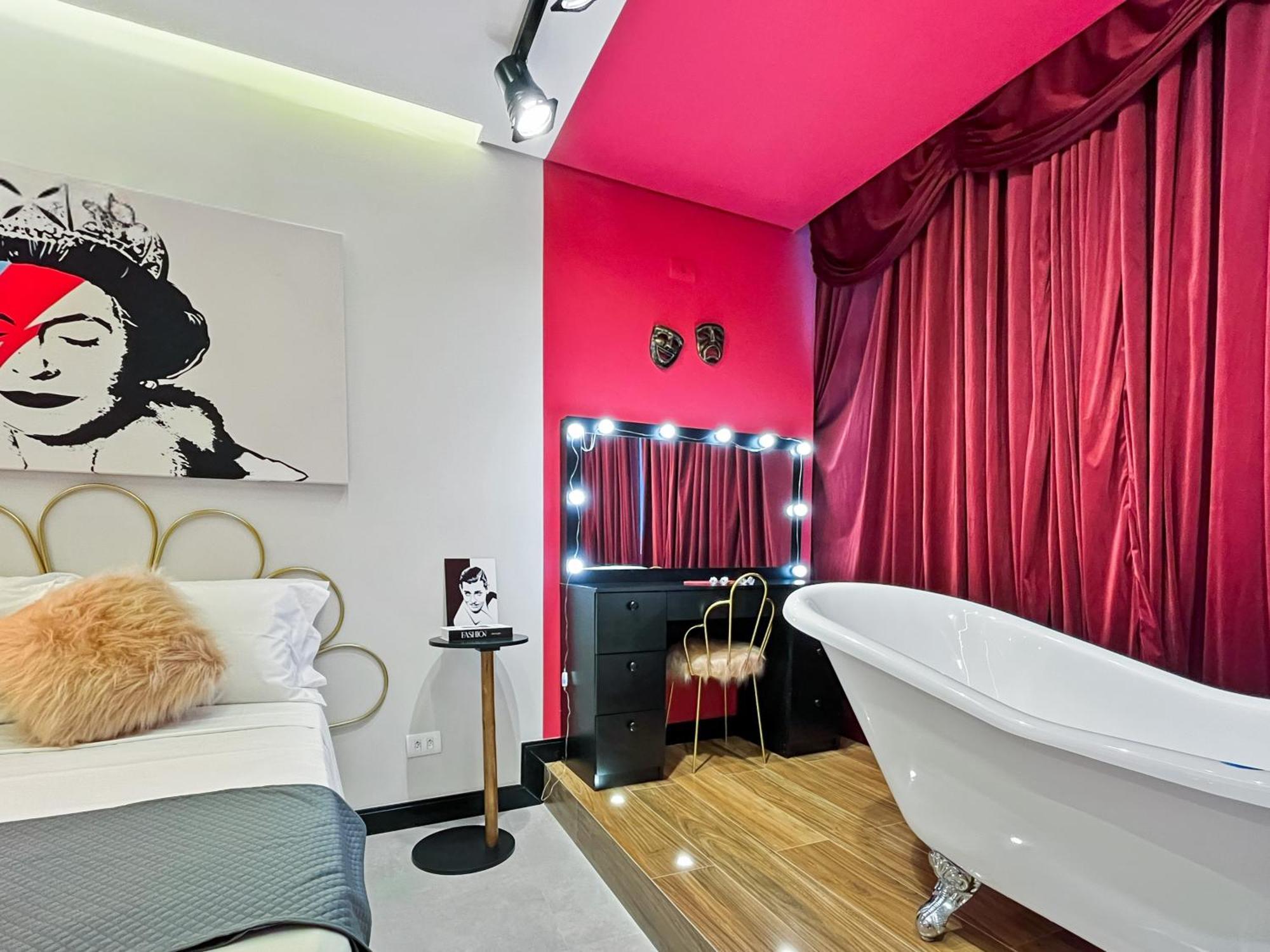 Copan Ac Private Romantic Arts Apartemen