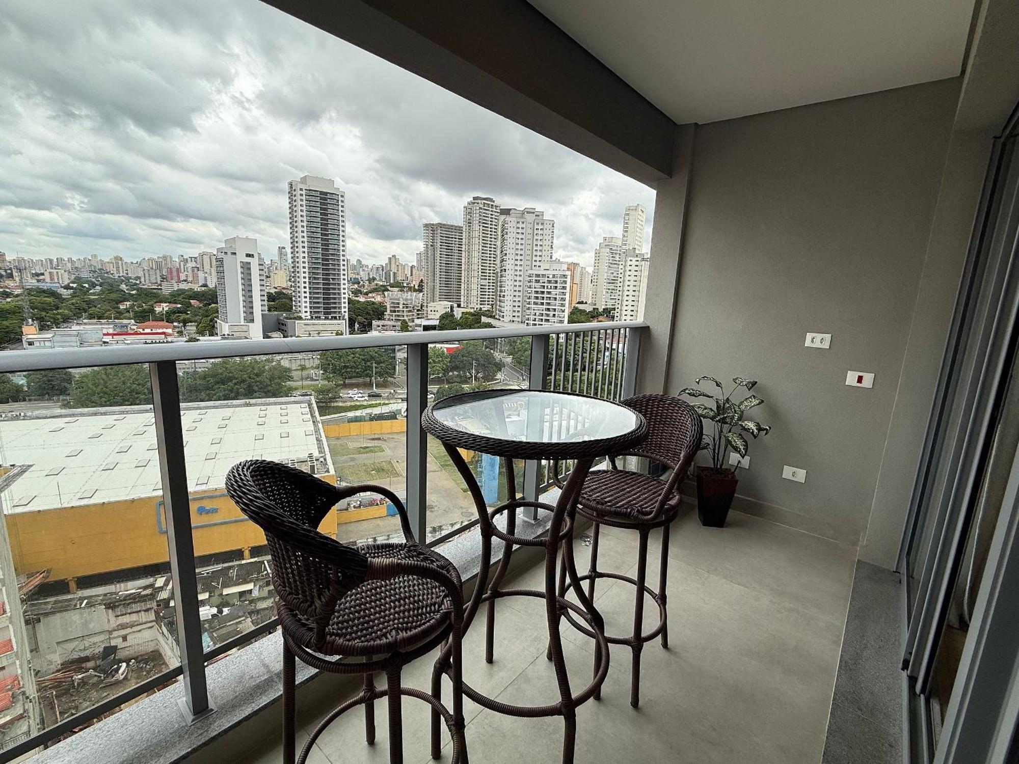 Proximo Ao Metro, Piscina, Areas Sociais, Lojas , Restaurantes, Cafe E Muito Mais...