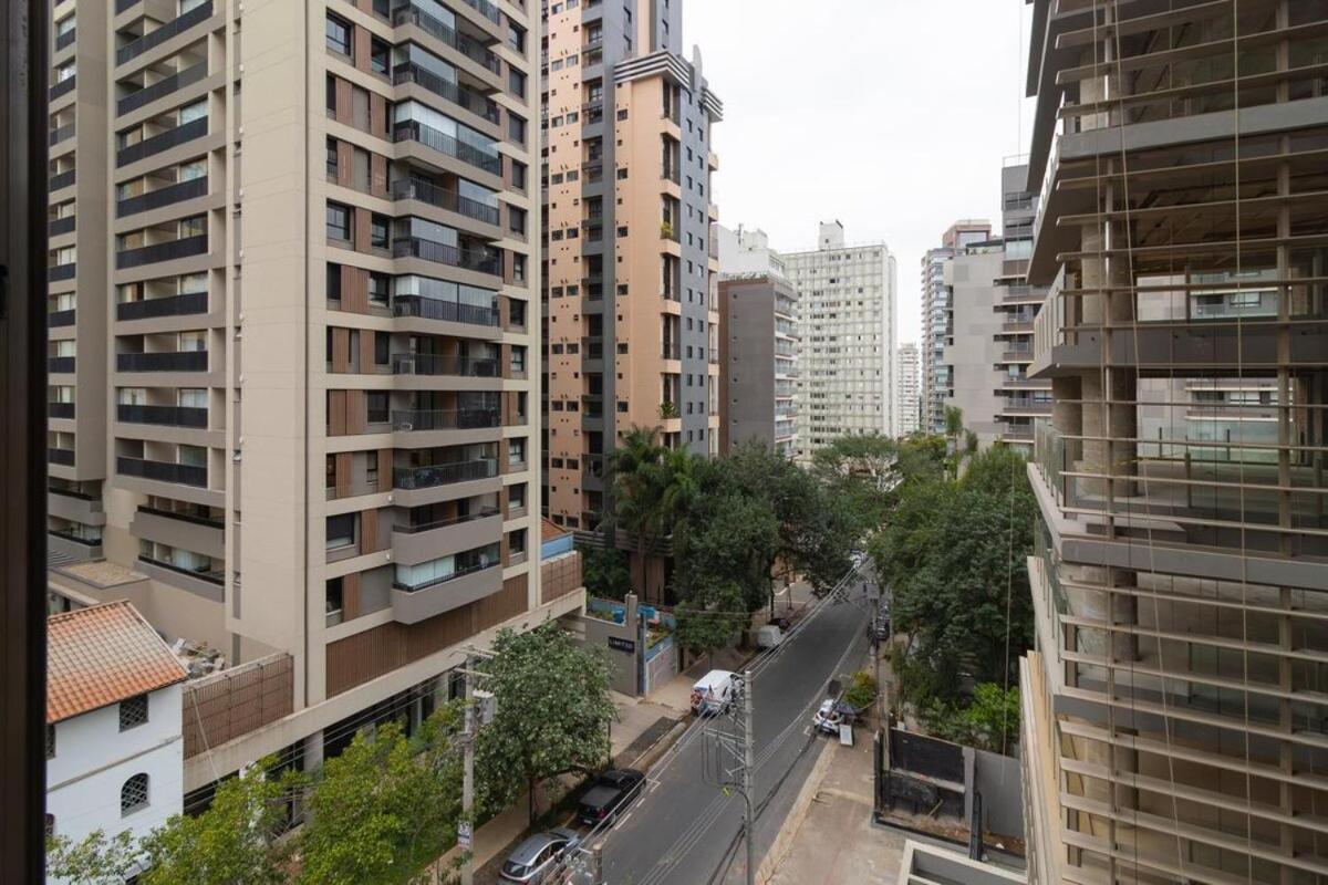 Daire |metro Oscar Freire. Sao Paulo