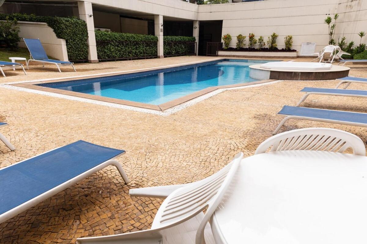 Flat Localizado Em Renomado-vila Olimpia Apartemen