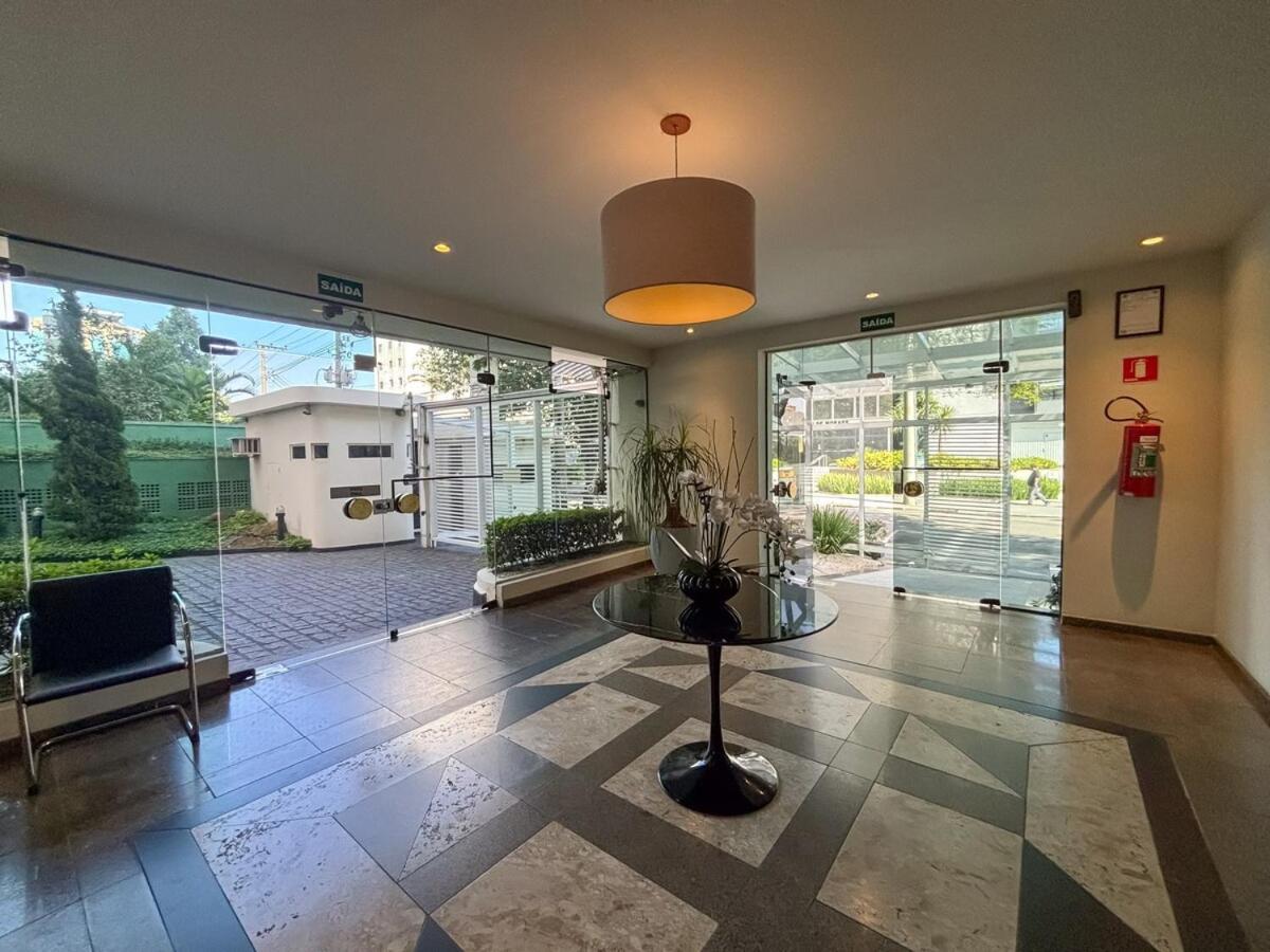 Flat Classic - No Coracao Do Itaim Bibi Apartment