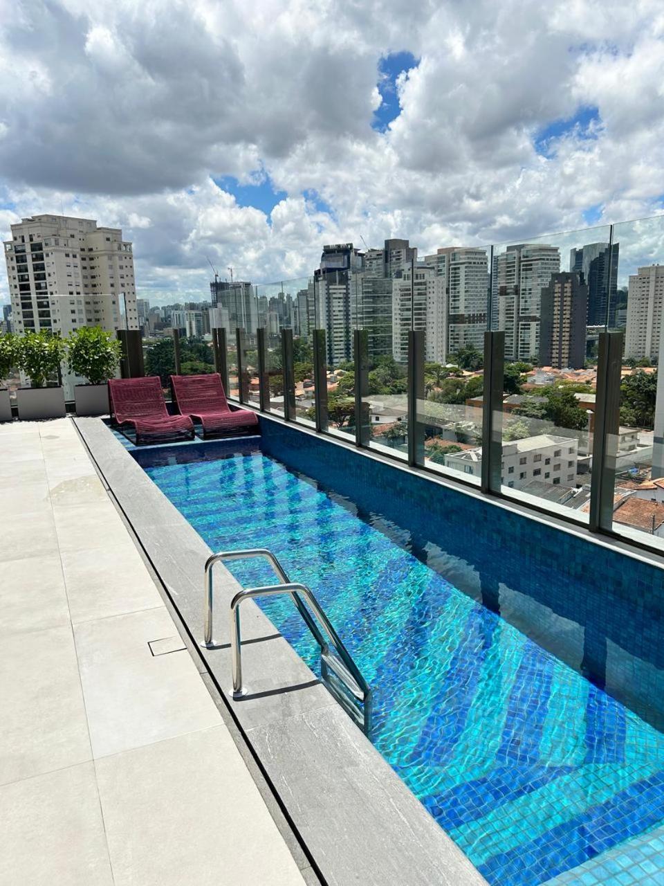 Lindo Atmosfera 360 Novo Proximo Ao Metro E Consulado